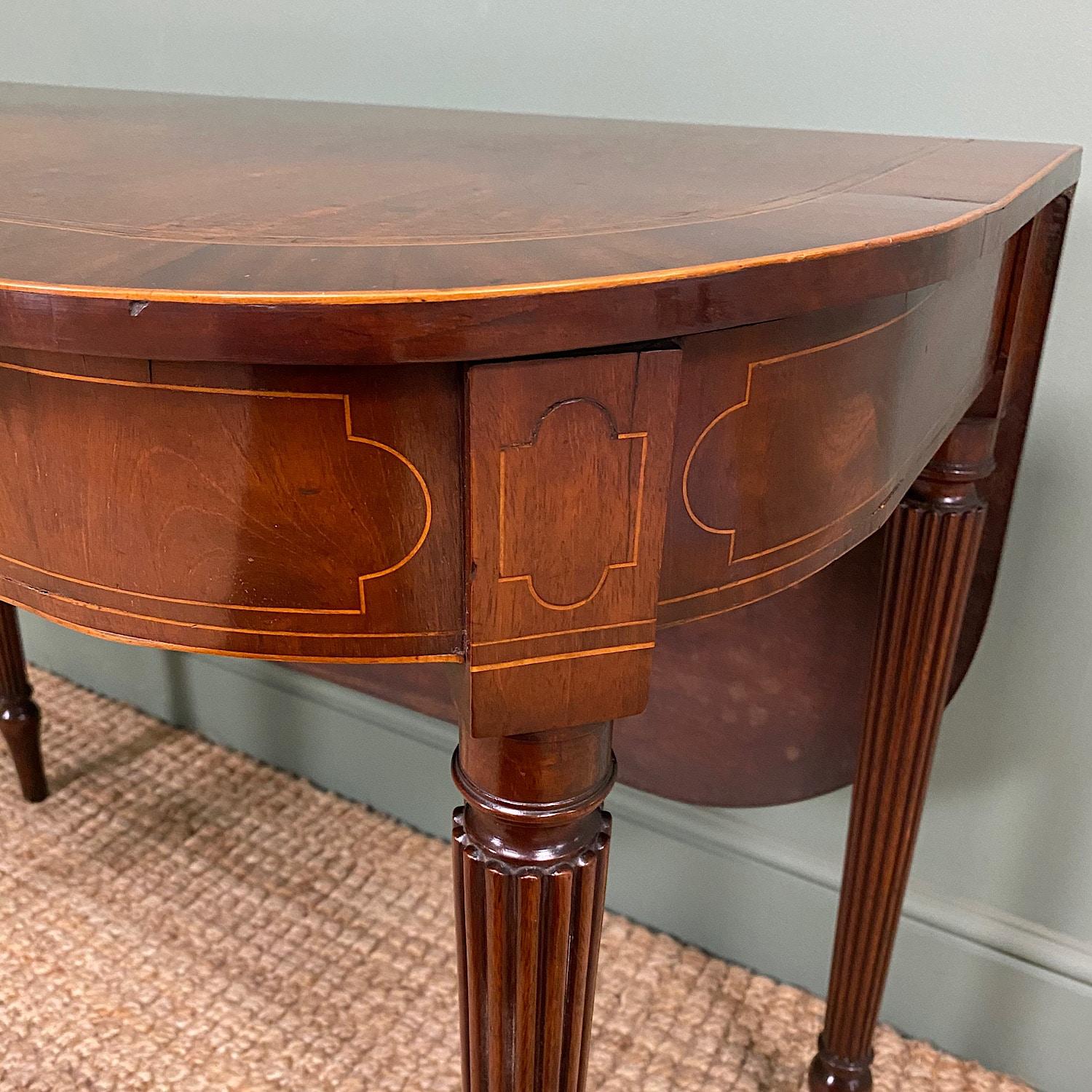 Mahogany Country House 19th century Georgian Antique Side Table / Tea Table For Sale