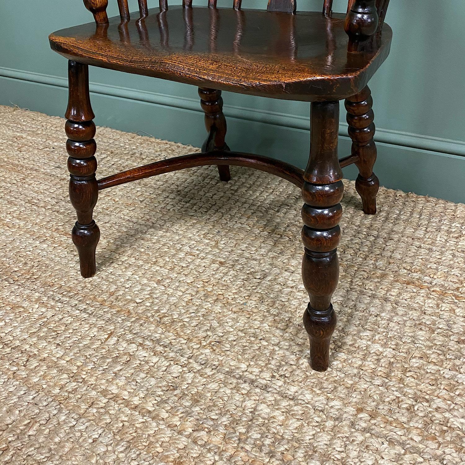 Country House Georgian oak and elm antique Windsor chair

Dating From the 19th century around 1840, This Delightful late Georgian / Early Victorian Oak And Elm Windsor Chair Has A Curved spindle back with shaped back splat and a beautifully