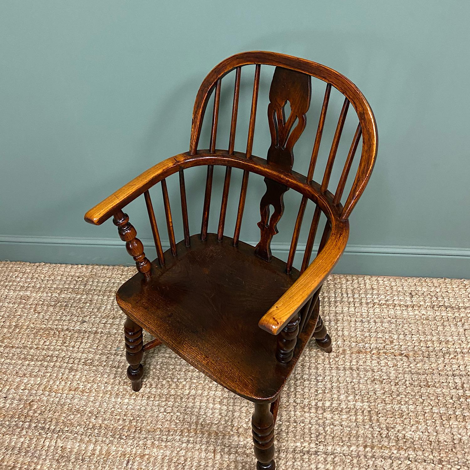 Country House 19th Century Georgian Oak and Elm Antique Windsor Chair For Sale 1