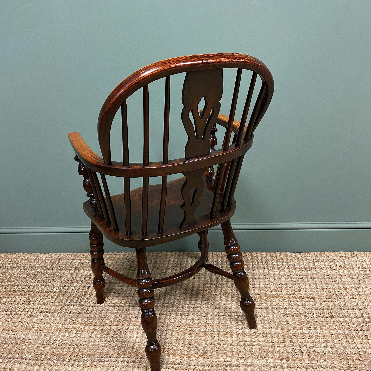 Country House 19th Century Georgian Oak and Elm Antique Windsor Chair For Sale 2
