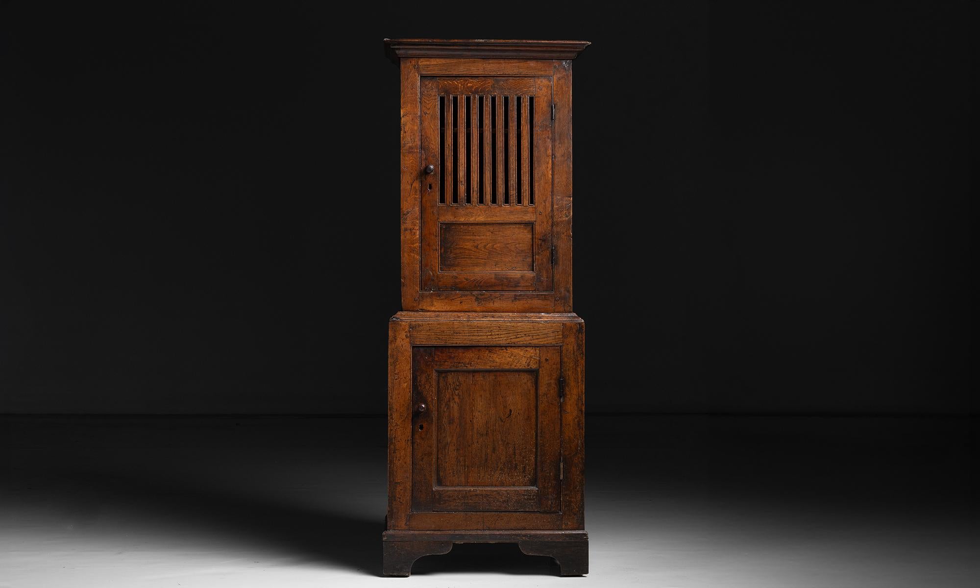 Oak Country House Cupboard, Wales circa 1770 For Sale