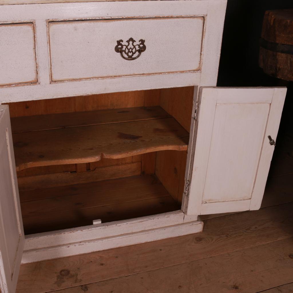 Country House Dresser with Rack 5