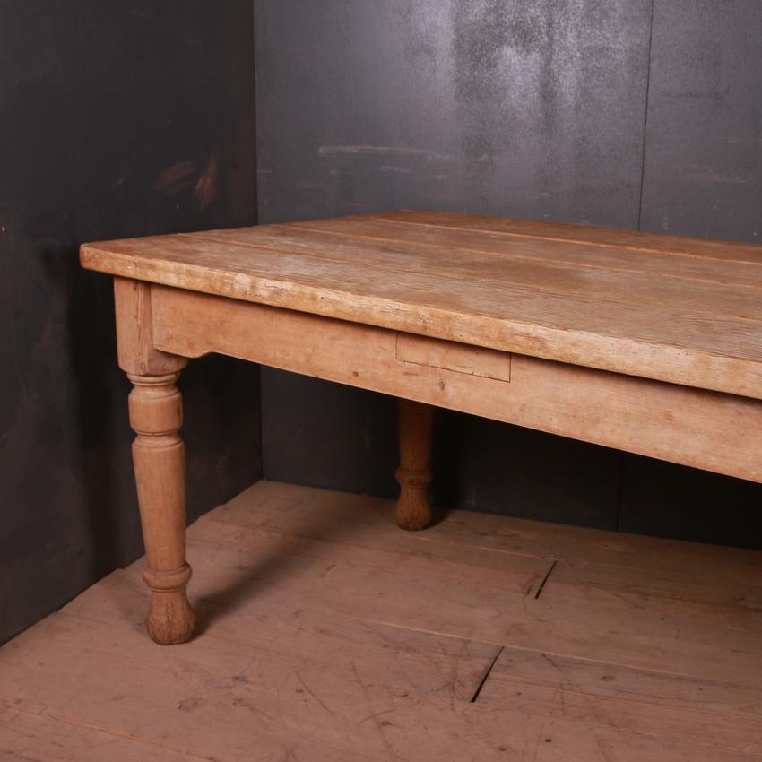 Large 19th century country house kitchen table. Lovely scrubbed top, 1870.

Clearance - 25