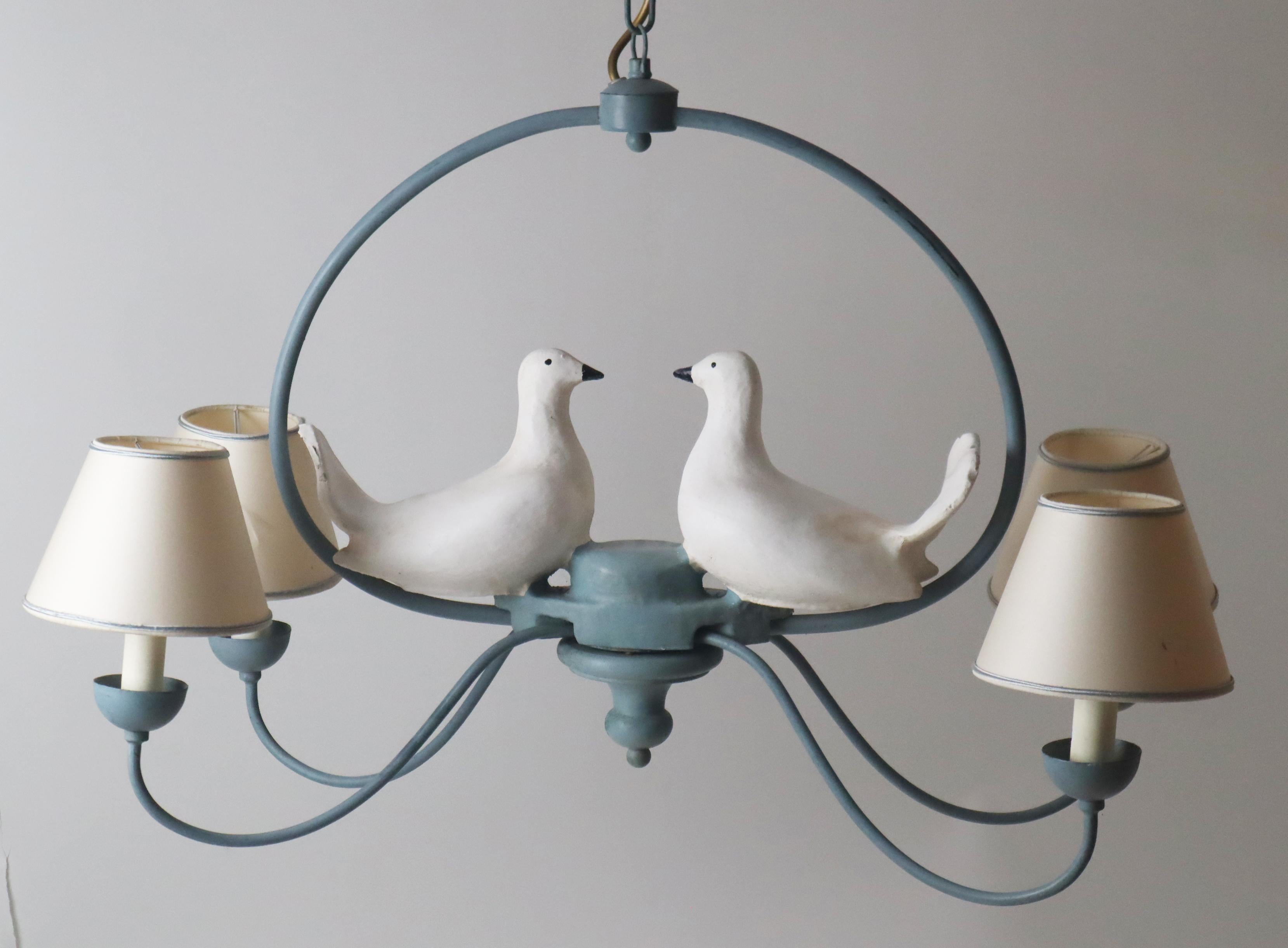 Hängeleuchte Lovebirds im Landhausstil mit weißen Tauben, Italien 1980er Jahre 4