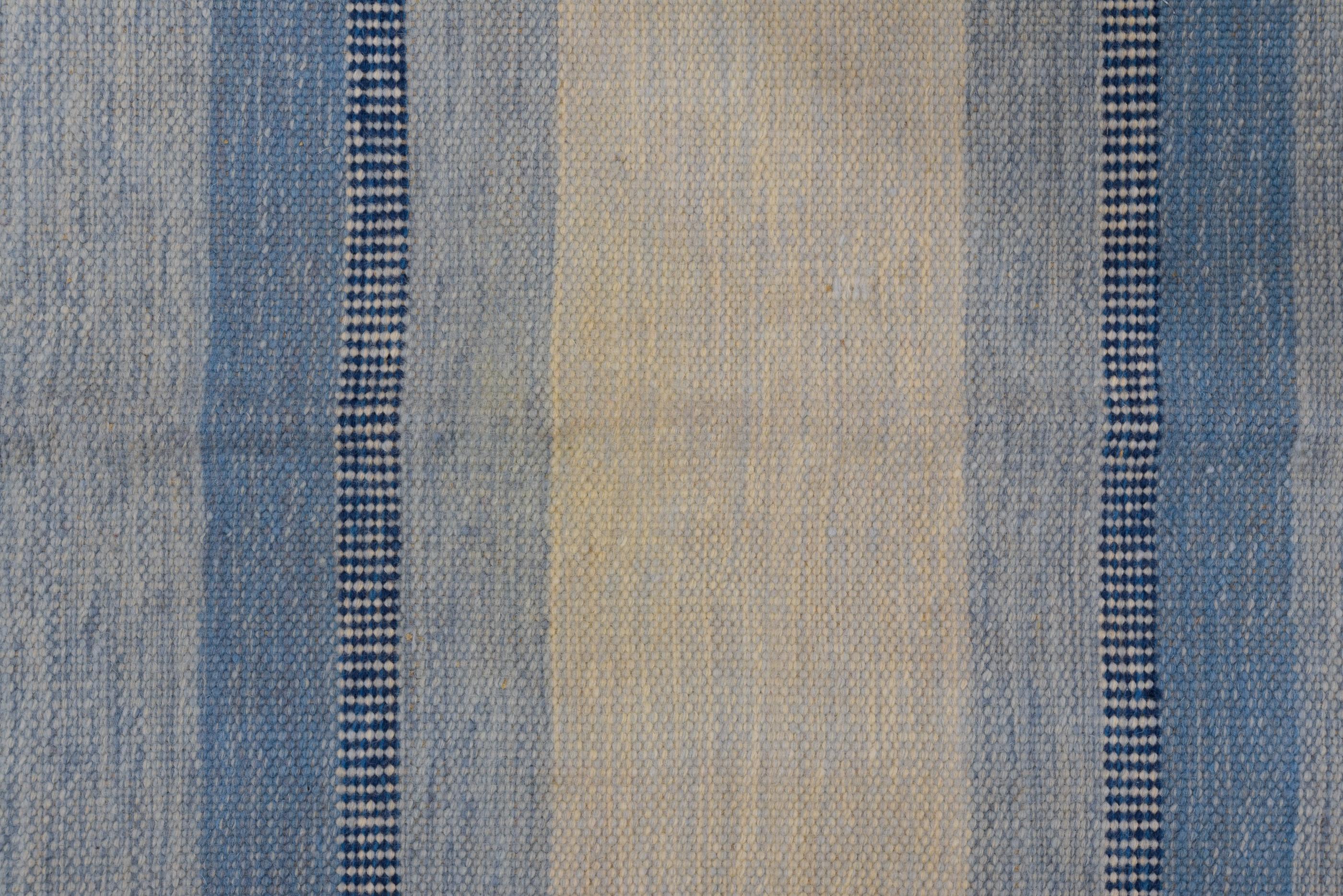 Country House Rug In Good Condition For Sale In New York, NY