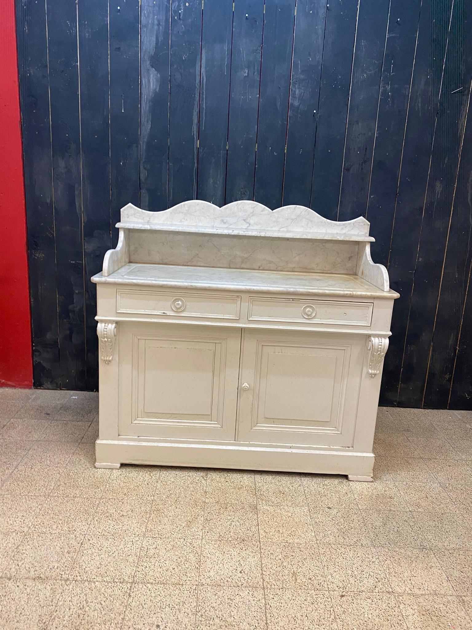 Antique vanity unit in painted wood and white marble, louis philippe style, 19th century.
Good general condition, yellowing stain on part of the marble.
