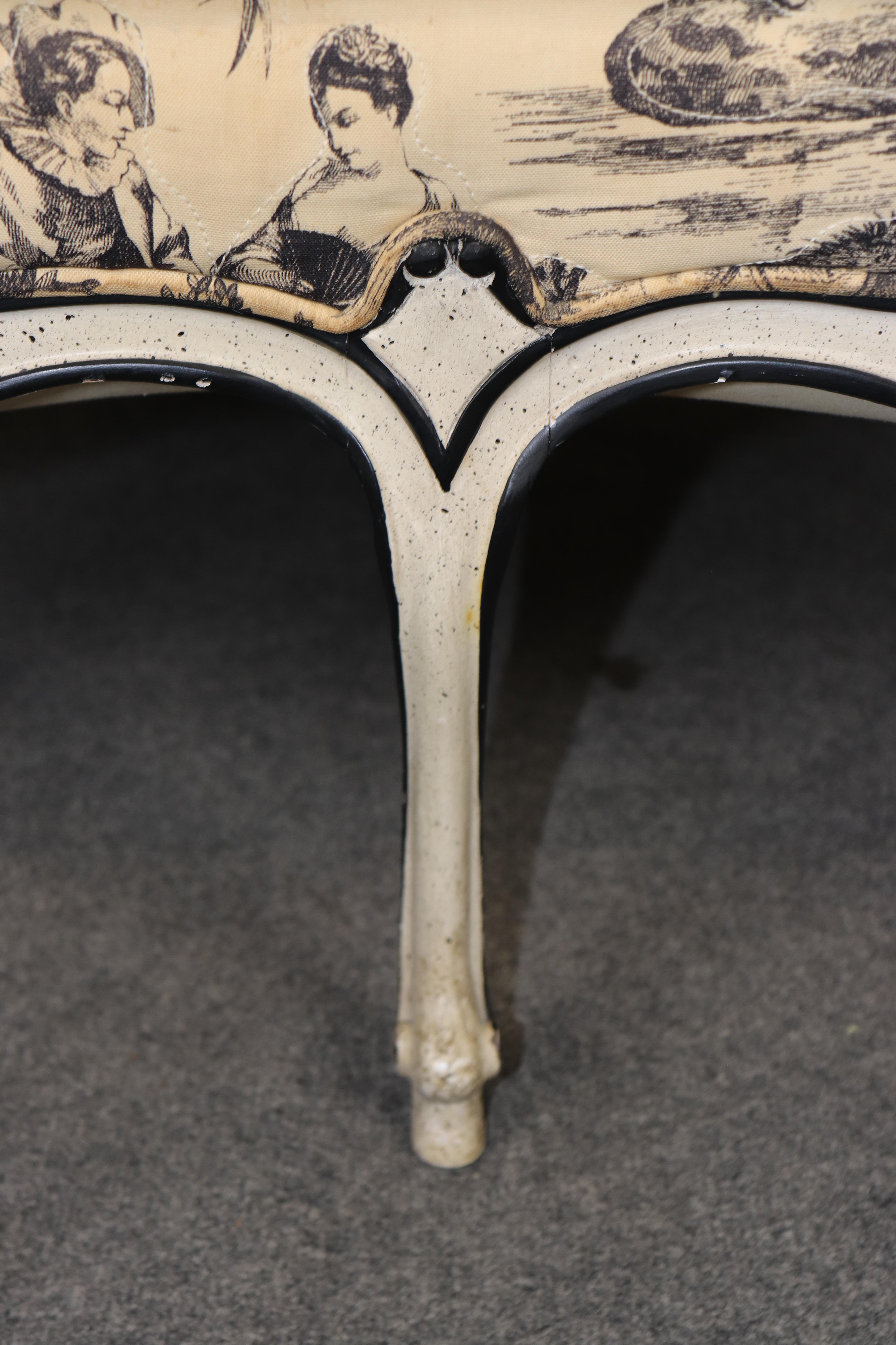 Country Louis XV Style Creme Paint Decorated and Carved Settee 5