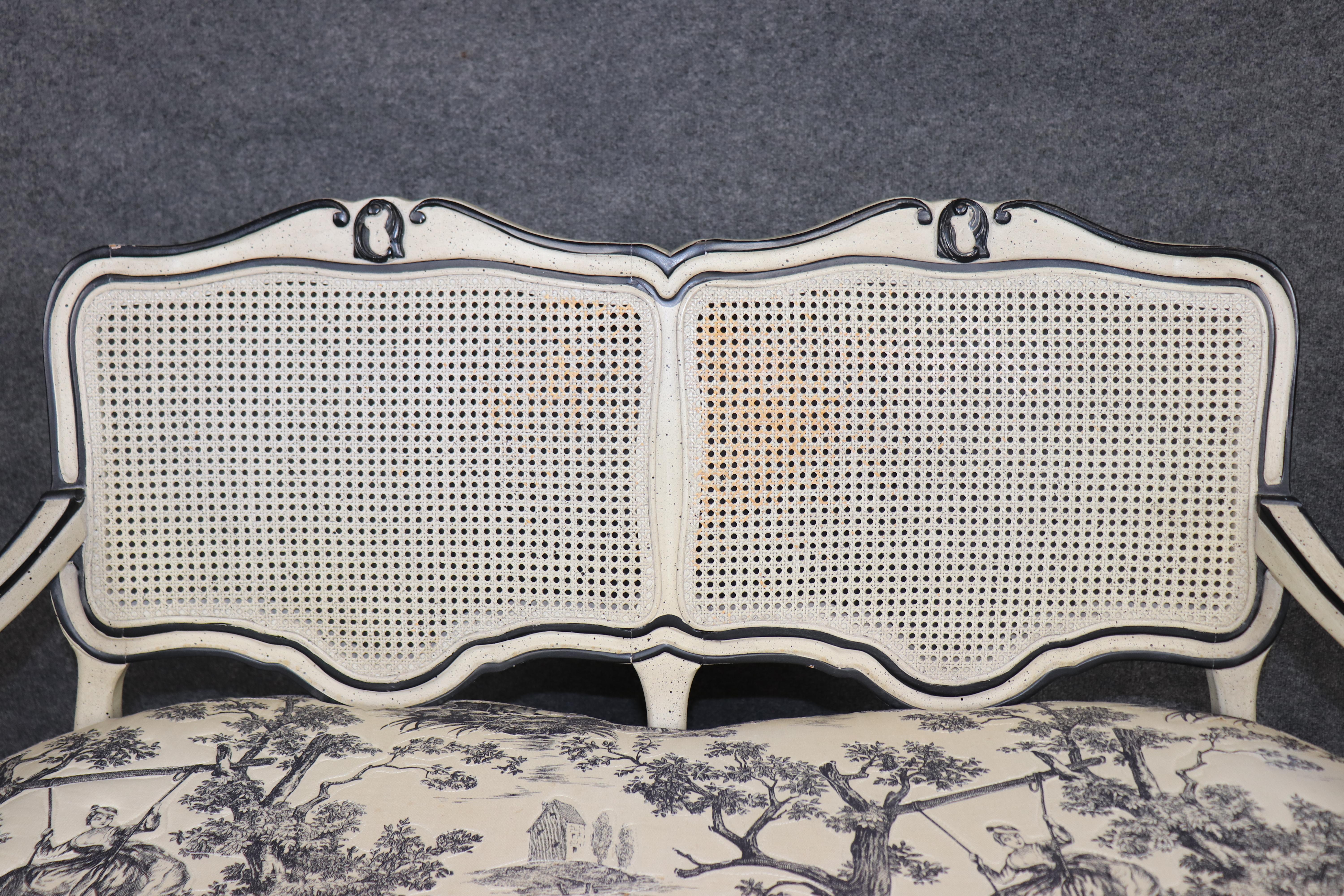 Country Louis XV Style Creme Paint Decorated and Carved Settee 2