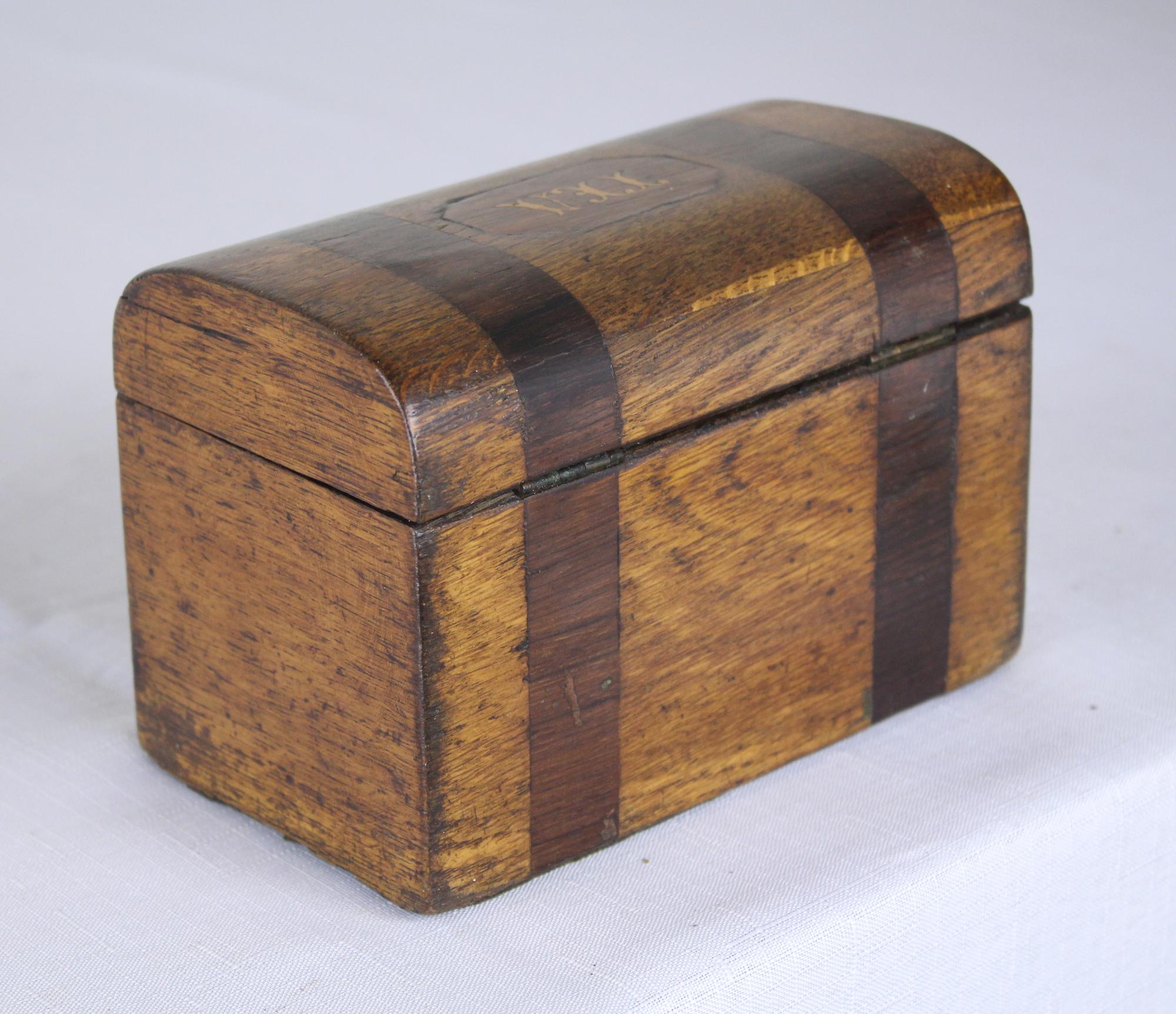 19th Century Country Oak and Mahogany Late Georgian Tea Caddy, TEA in Satinwood For Sale