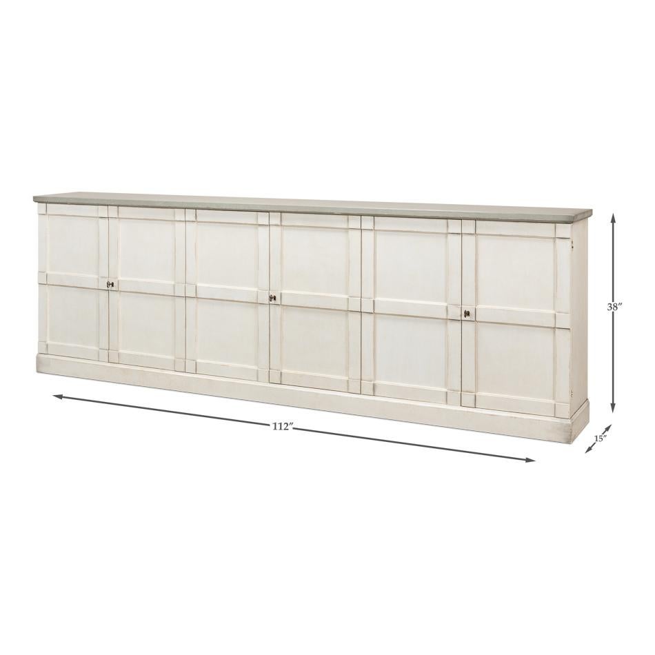 Off White and Gray bemaltes Sideboard im Landhausstil im Angebot 1