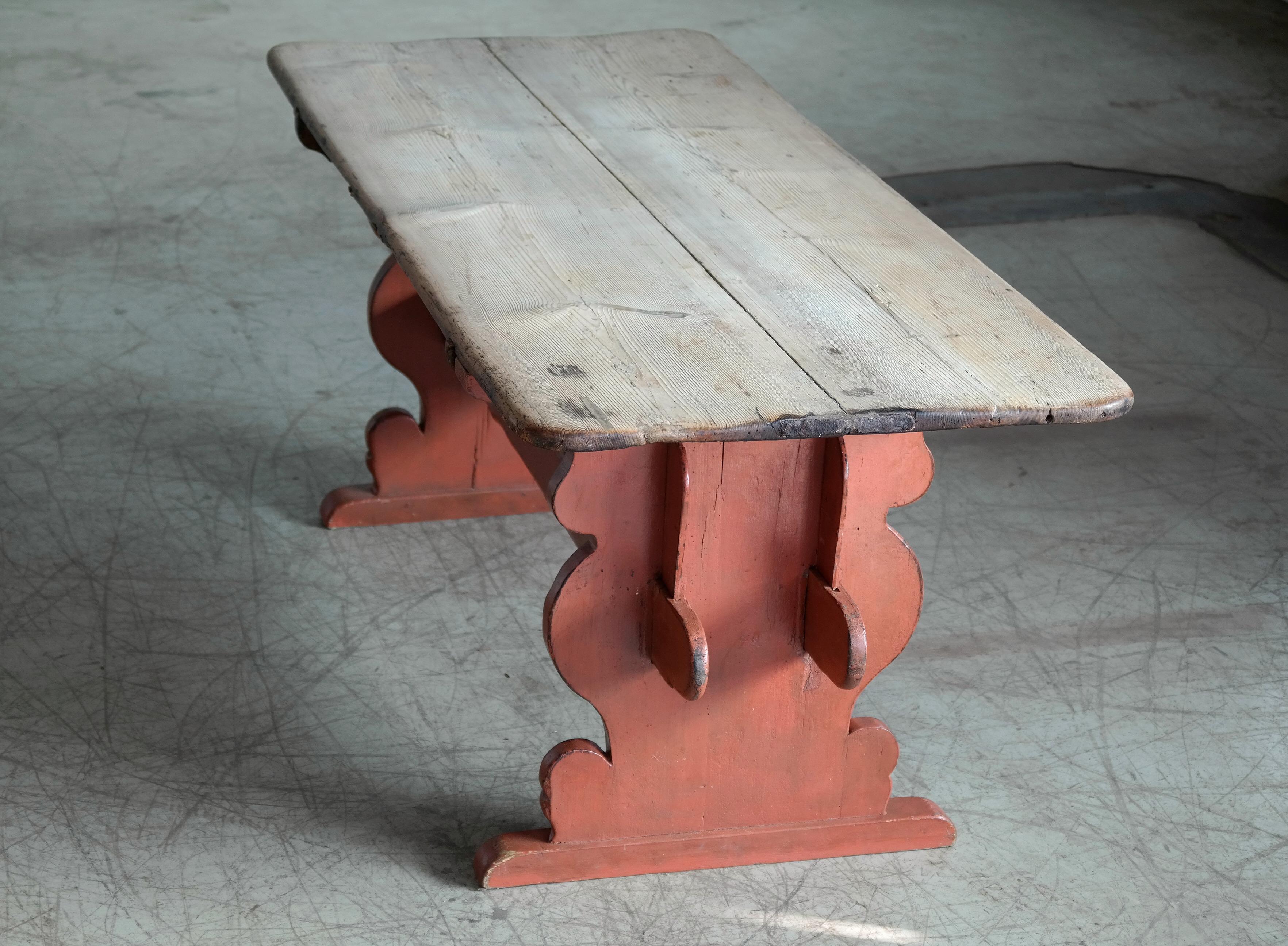 Early 20th Century Country or Provence Style Dining Table in Rustic Pine from Denmark, circa 1900