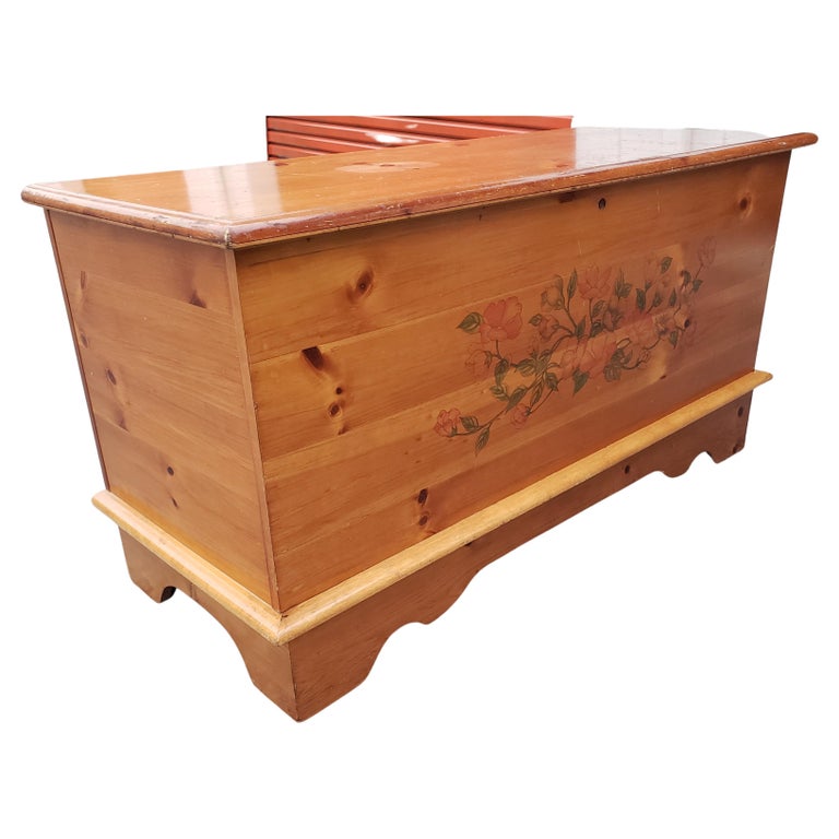 Country Pine Blanket Chest with Inner Cedar Lining For Sale at 1stDibs