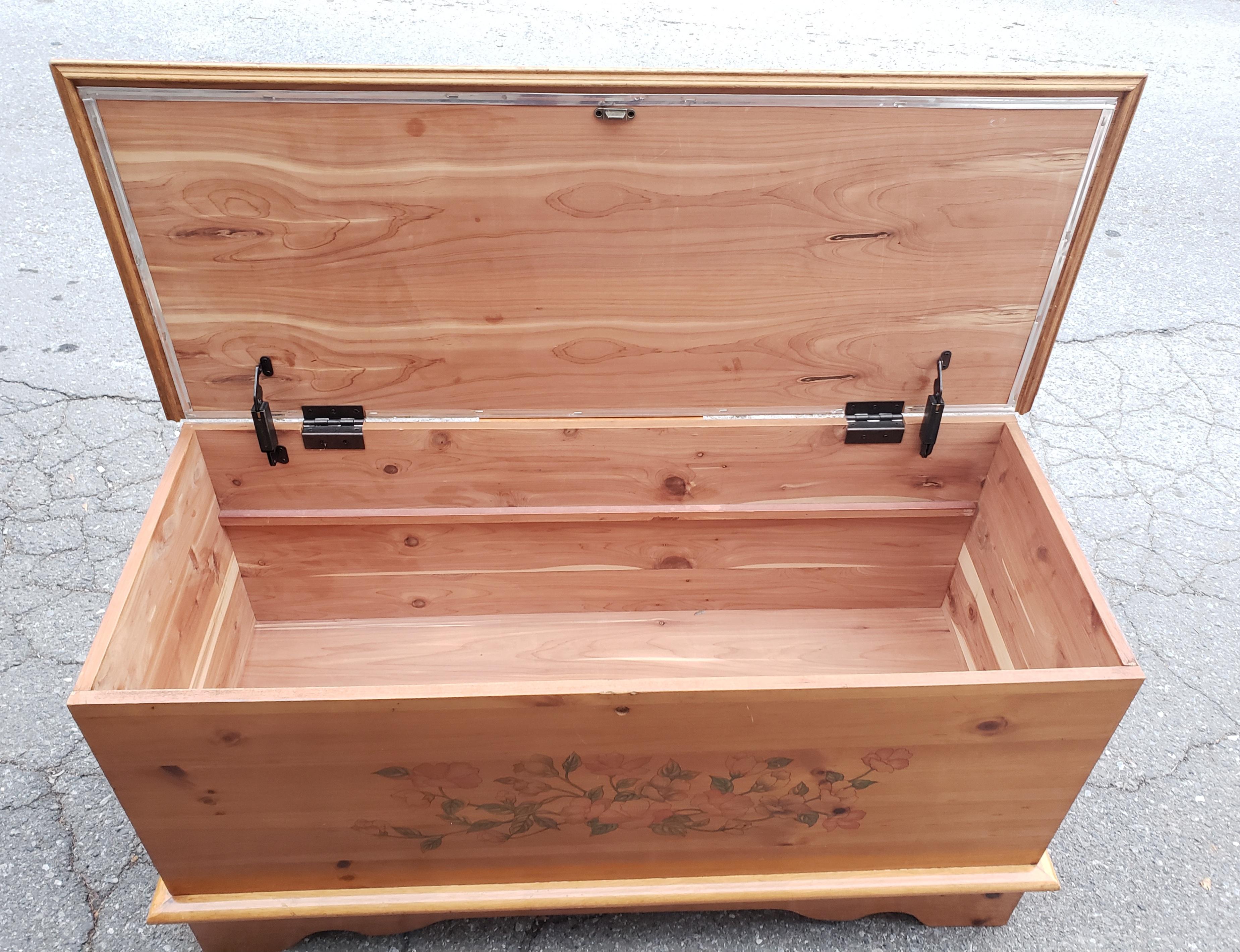 American Country Pine Blanket Chest with Inner Cedar Lining For Sale