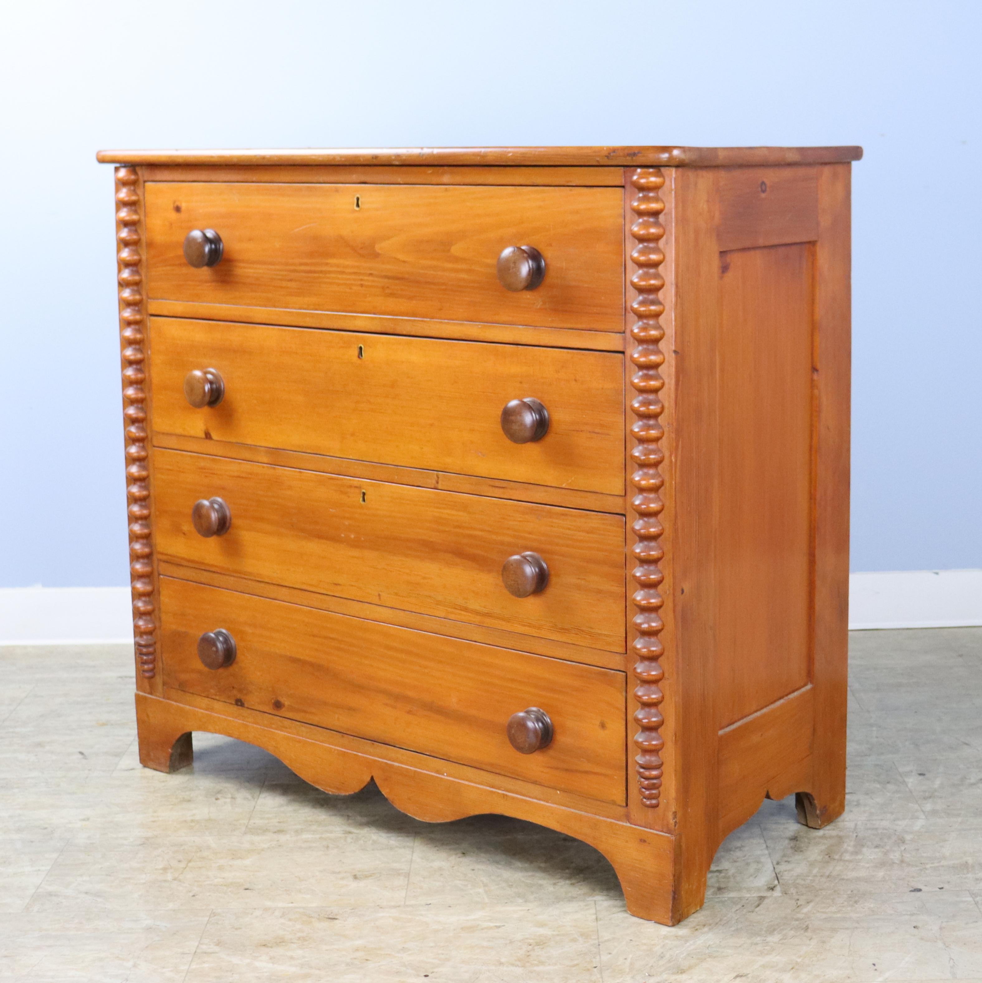 Country Pine Chest of Drawers with Bobbin Detail In Good Condition For Sale In Port Chester, NY