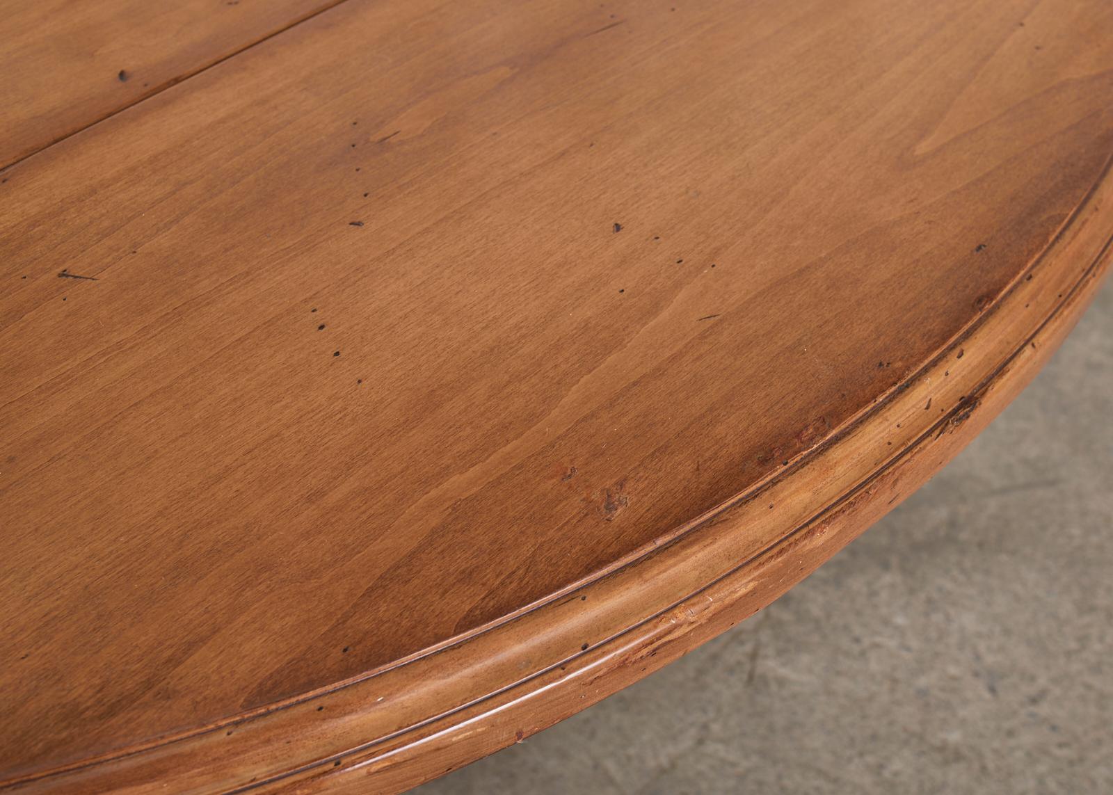 Country Provincial Style Round Pine Dining Table In Good Condition In Rio Vista, CA