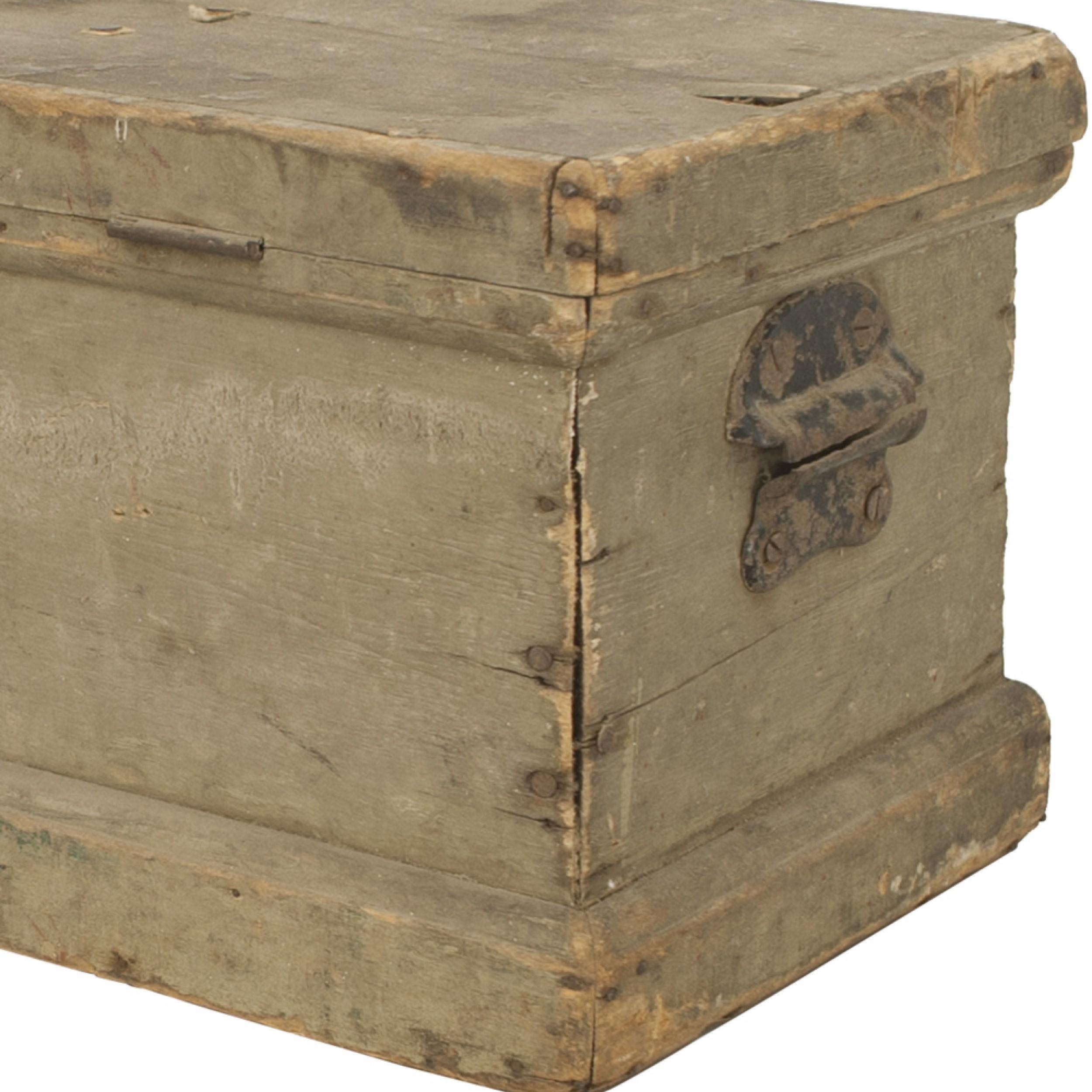 Dipinto a mano Baule rustico rustico con tempo in vendita