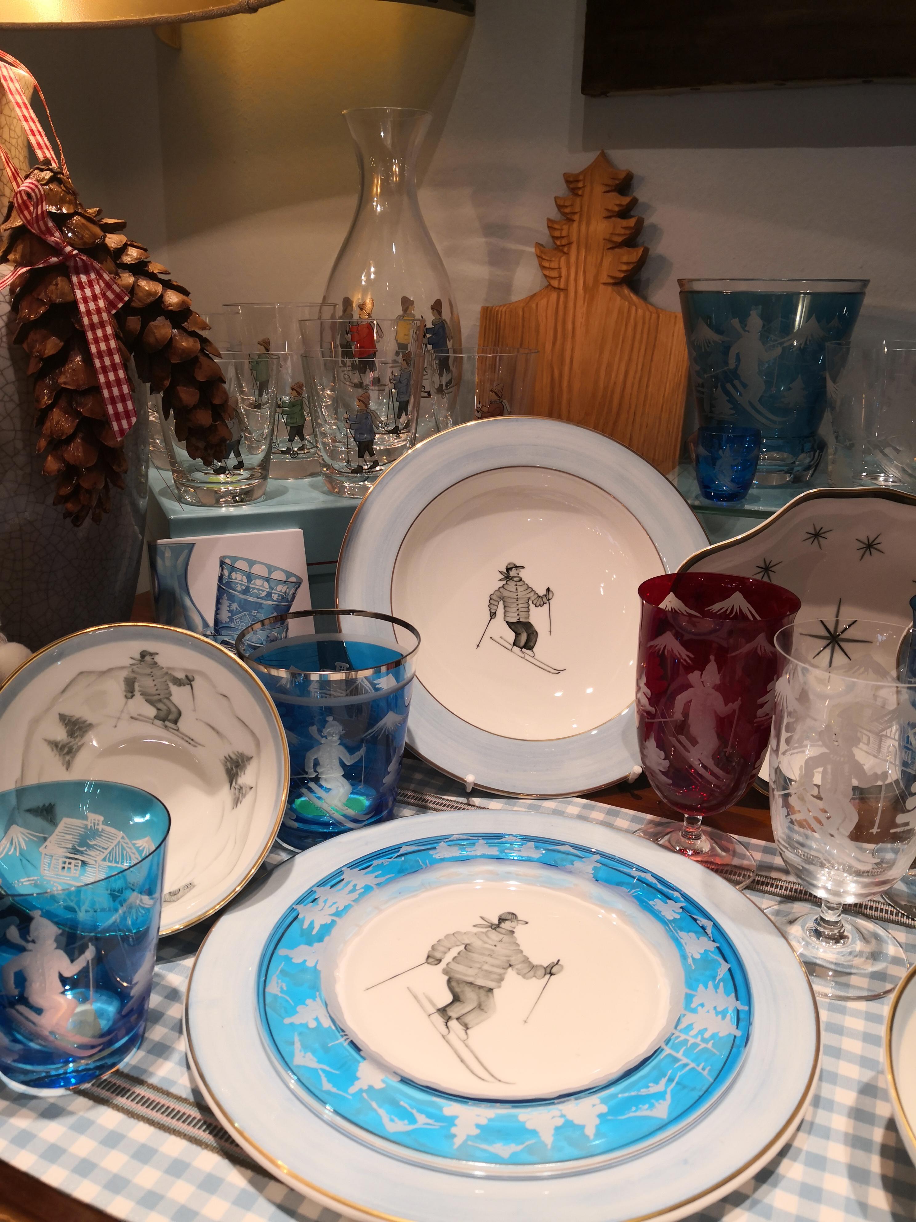 Contemporary Country Set of Six Glass Plates Blue Skier Decor Sofina Boutique Kitzbühel For Sale