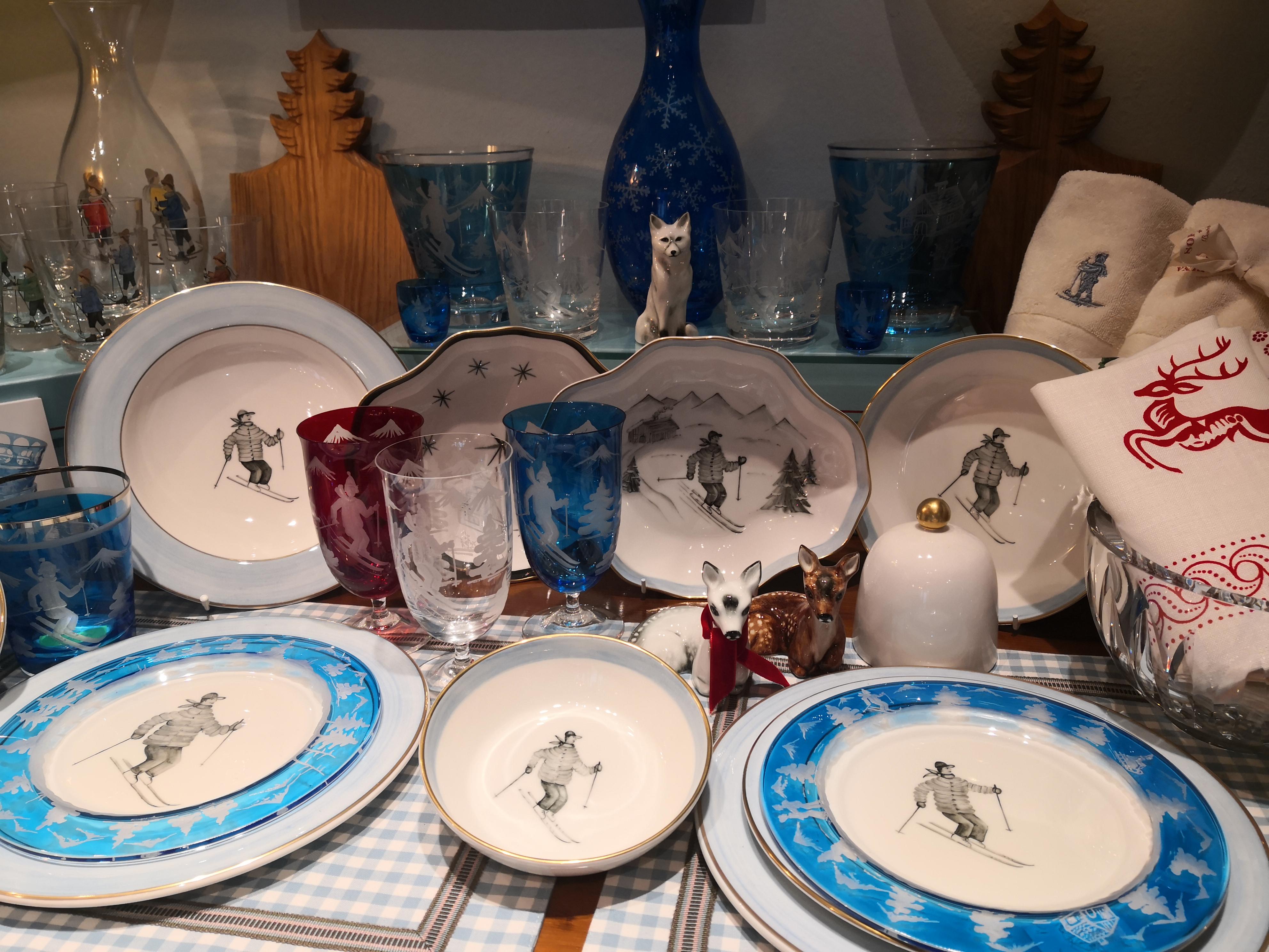 Country Set of Six Glass Plates Blue Skier Decor Sofina Boutique Kitzbühel For Sale 1