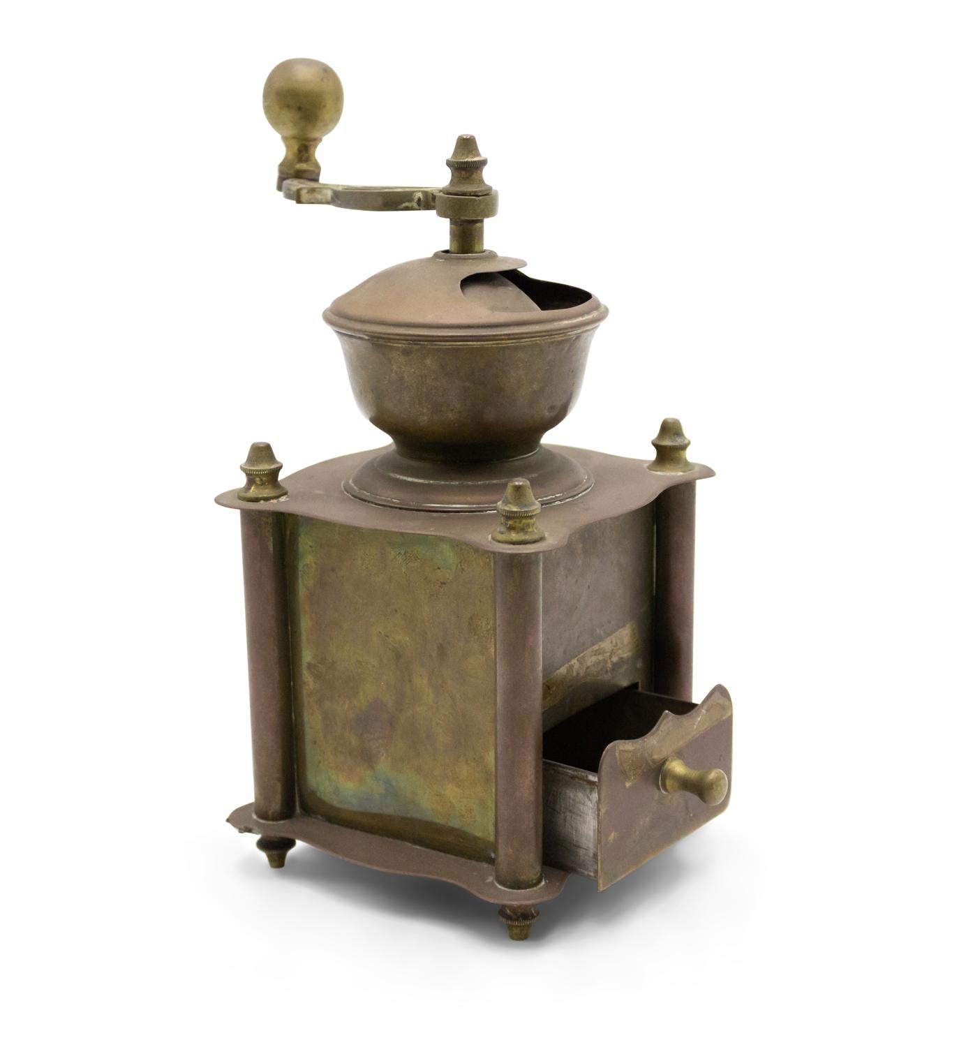 Colonial britannique Country Small Brass Coffee Grinder en vente