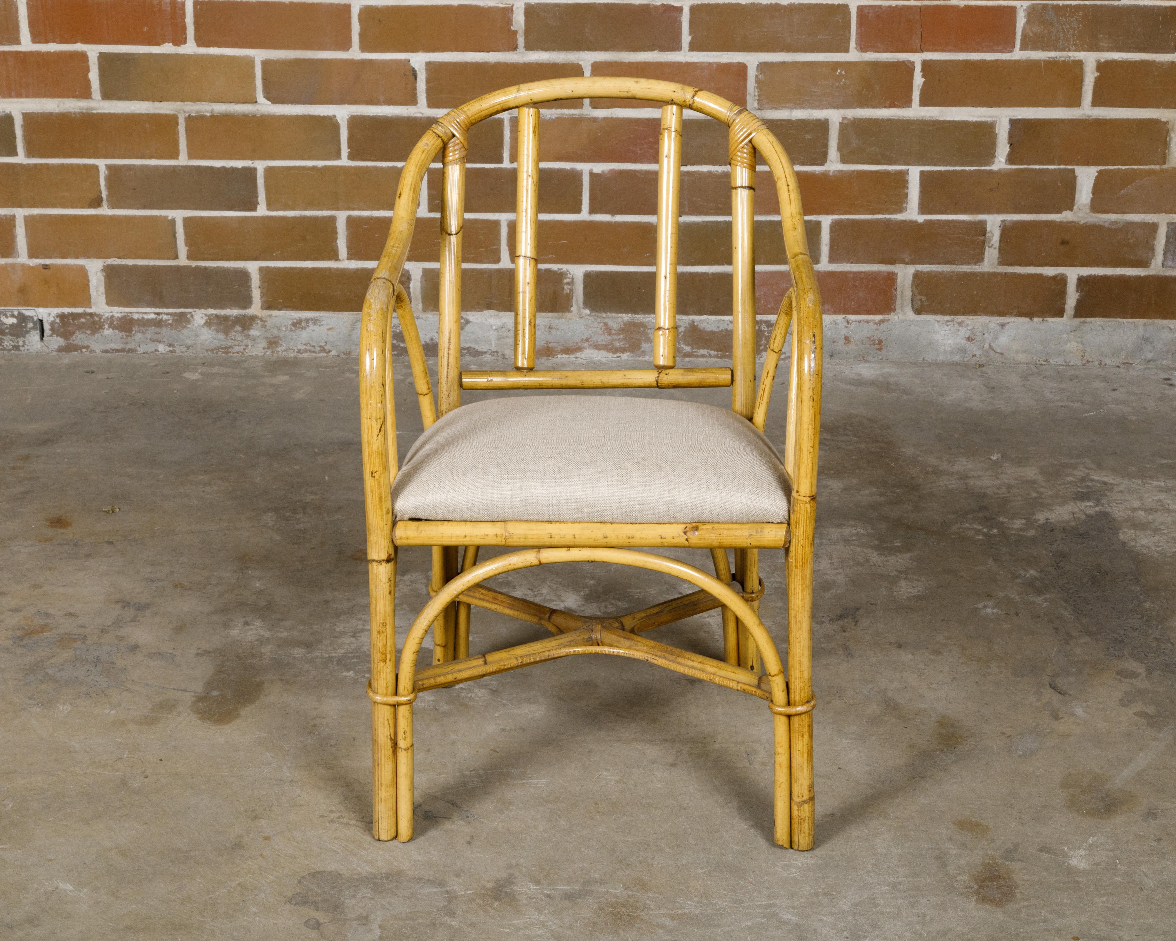 Sedia inglese anni '20 in stile country in bambù con rivestimento personalizzato in vendita 5
