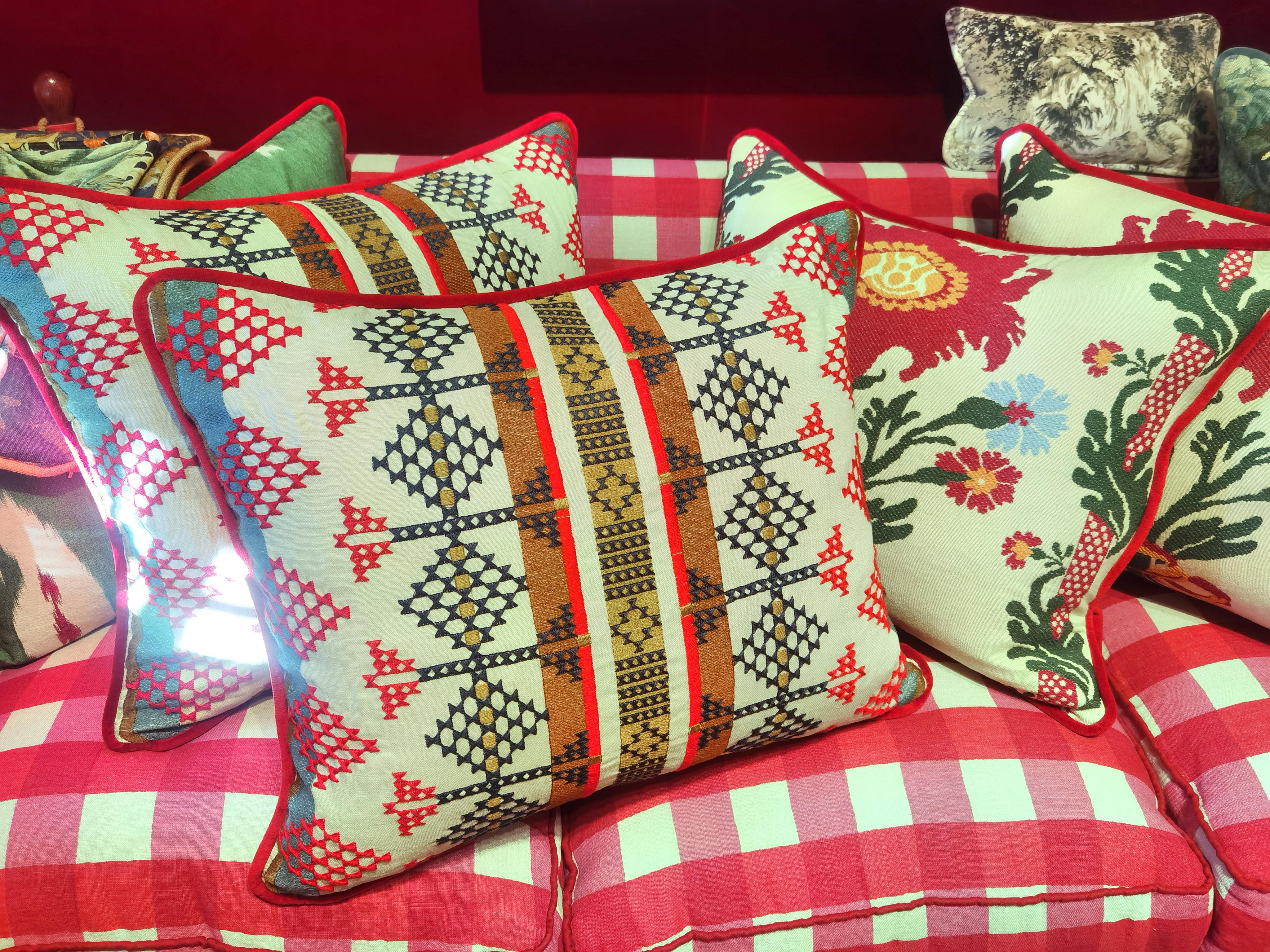 Country Cuscino in stile country in lino cucito Sofina Boutique Kitzbühel in vendita