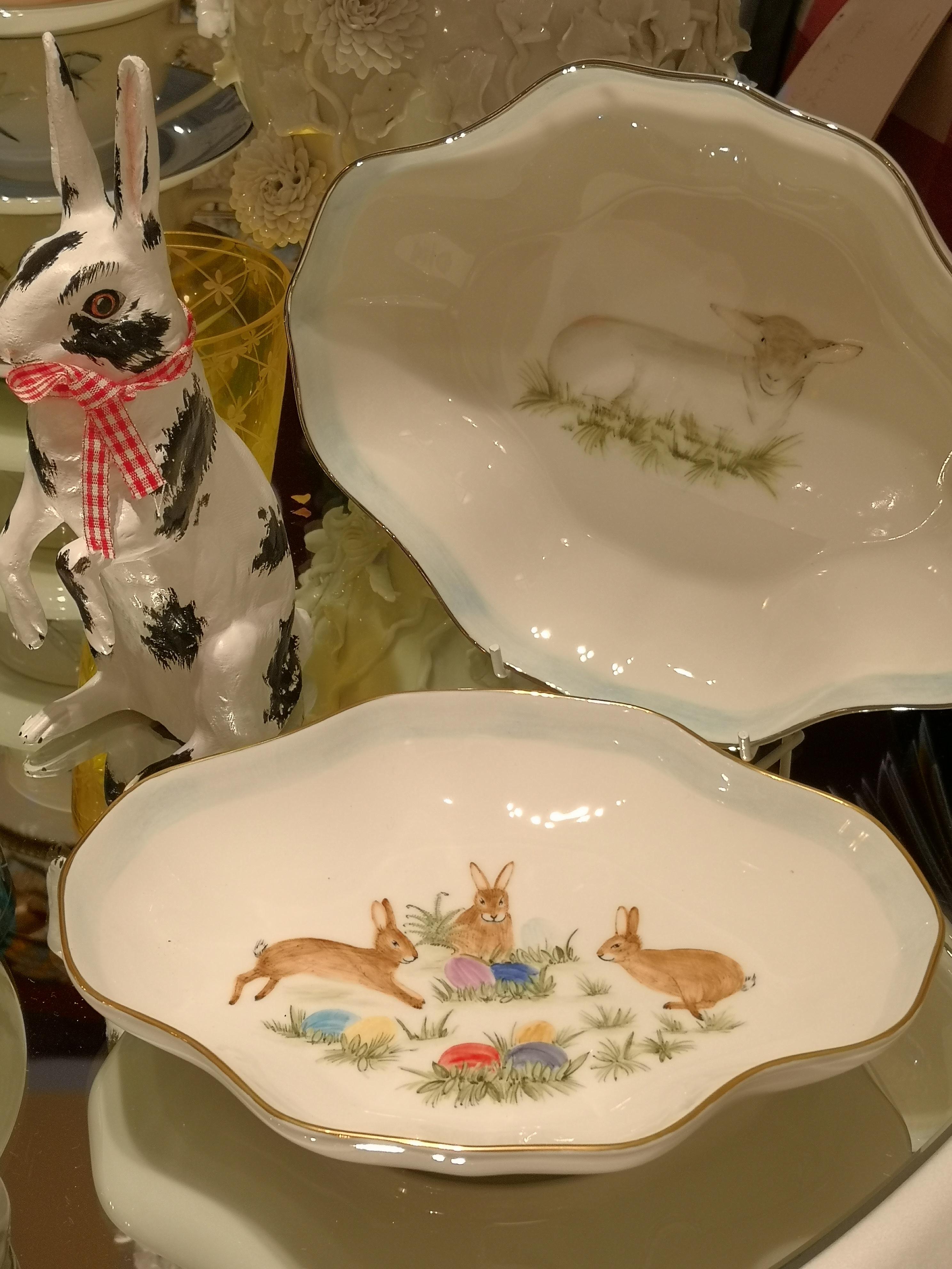 Hand-Painted Country Style Easter Decor Porcelain Pastry Dish Sofina Boutique Kitzbuehel For Sale