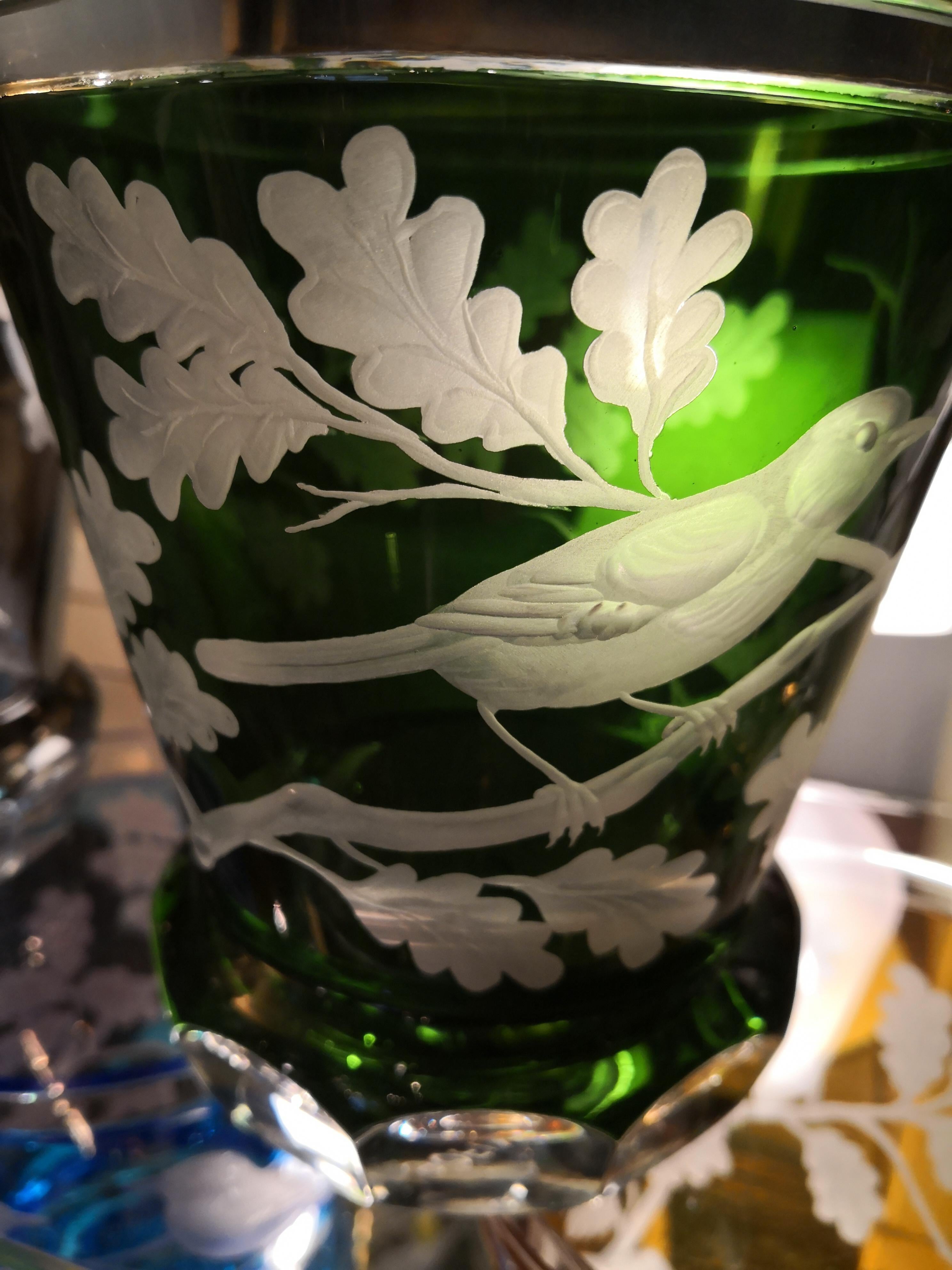 Country Style Crystal Vase Green Glass Birds Decor Sofina Boutique Kitzbuehel In Excellent Condition For Sale In Kitzbuhel, AT