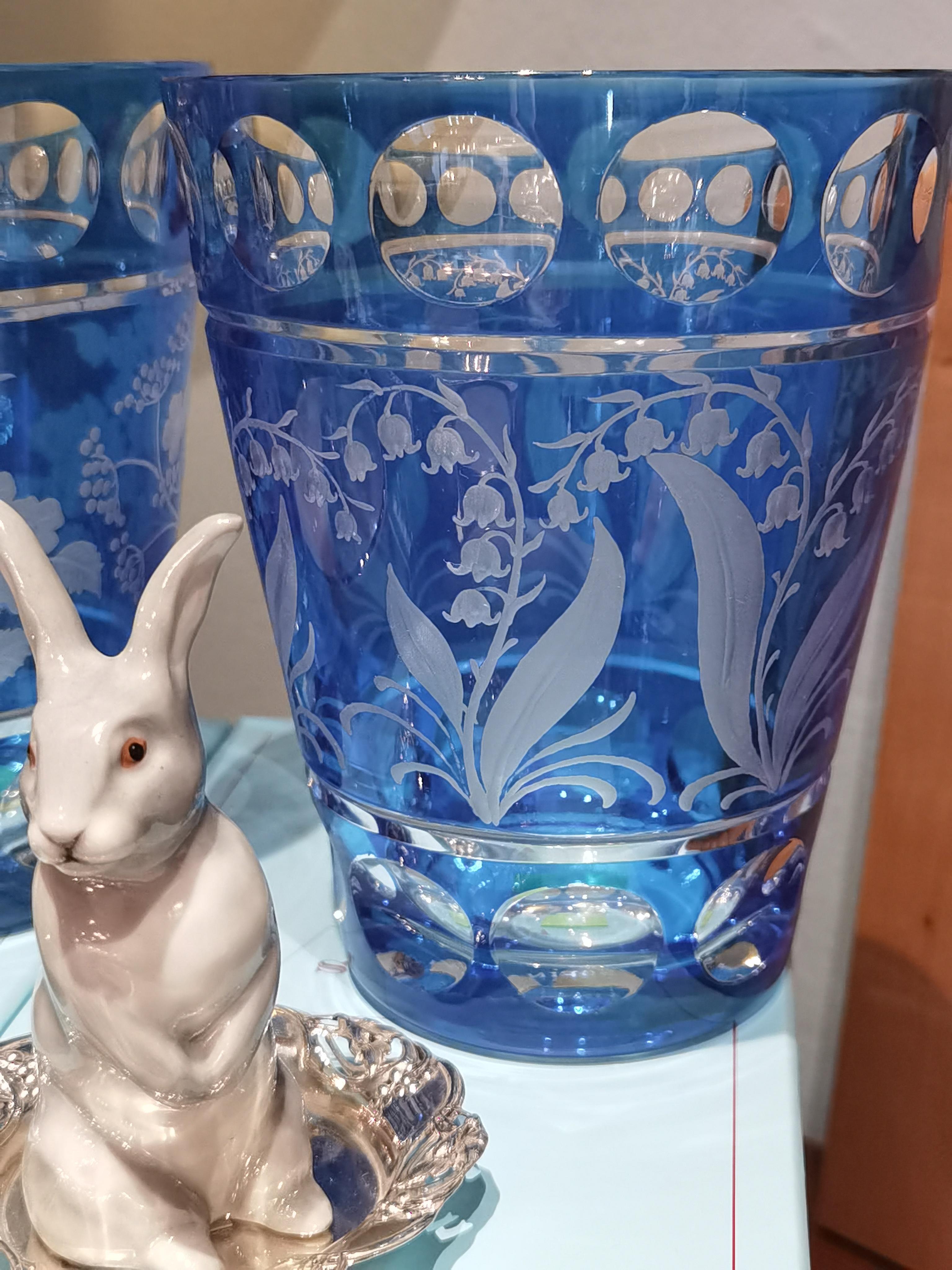 Landhausstil mundgeblasene Kristallvase Blau Sofina Boutique Kitzbühel im Angebot 1