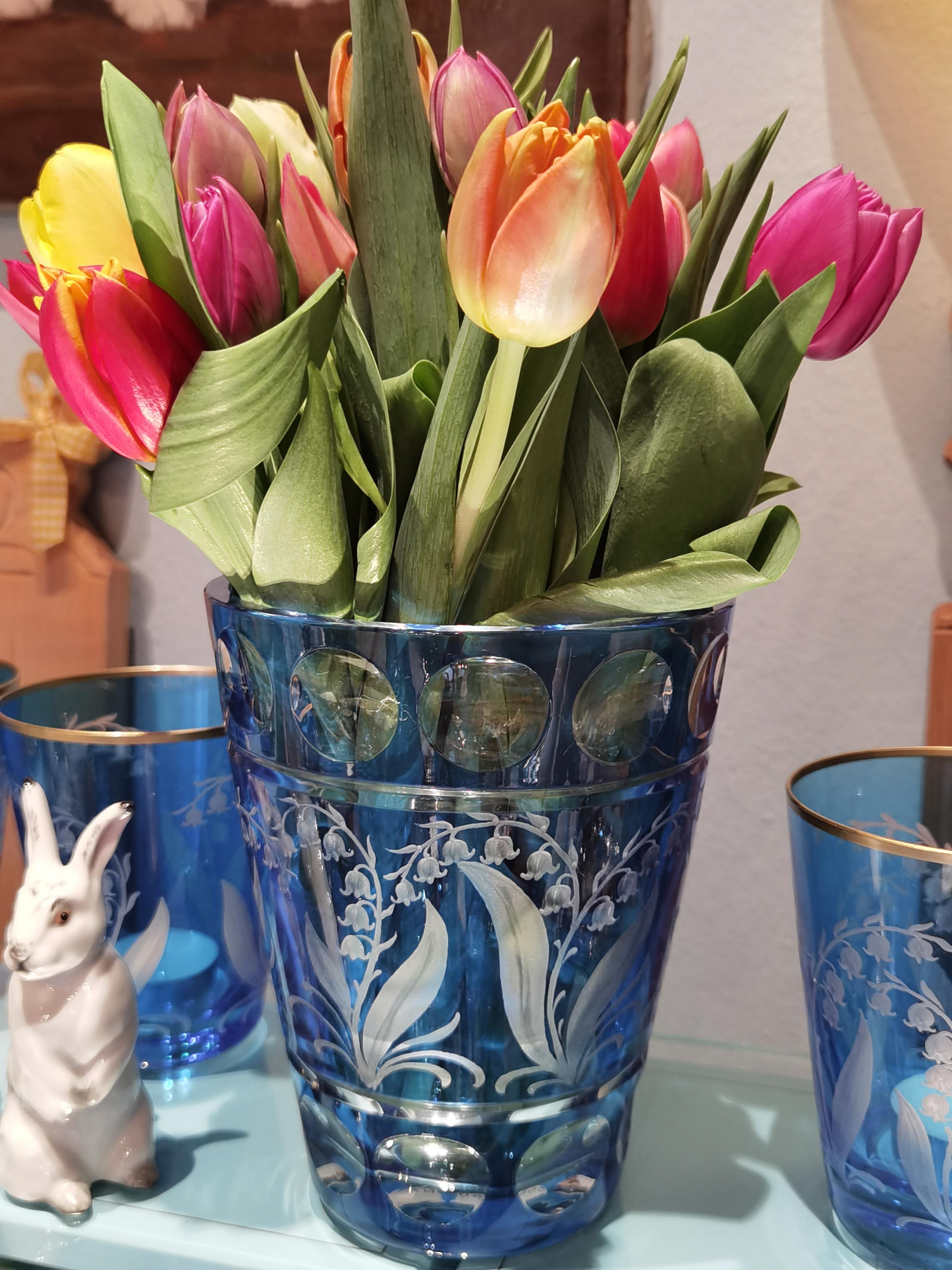 Landhausstil mundgeblasene Kristallvase Blau Sofina Boutique Kitzbühel im Angebot 3