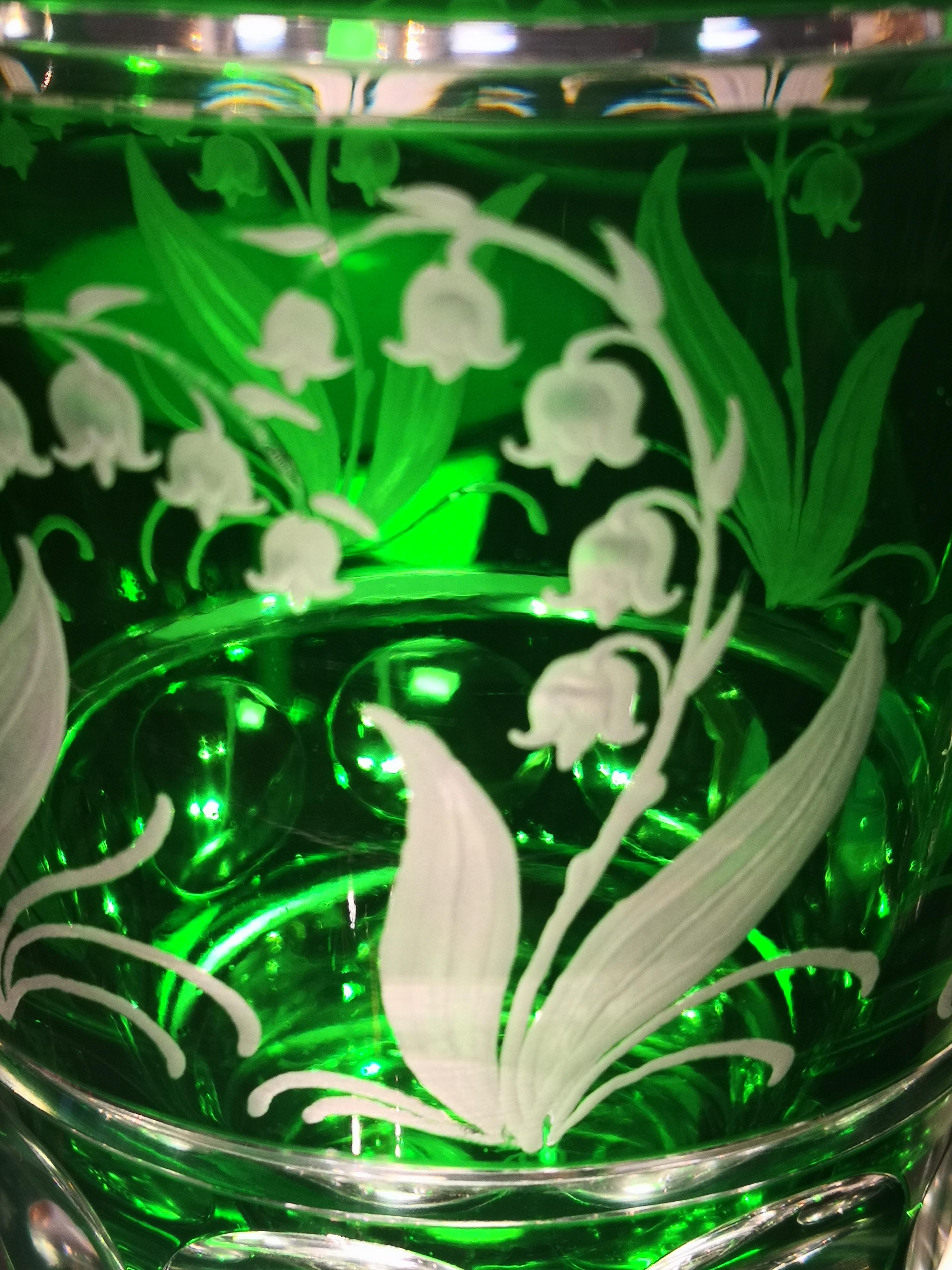 Country Vase en verre soufflé à la main de style campagnard en cristal vert Sofina Boutique Kitzbühel en vente