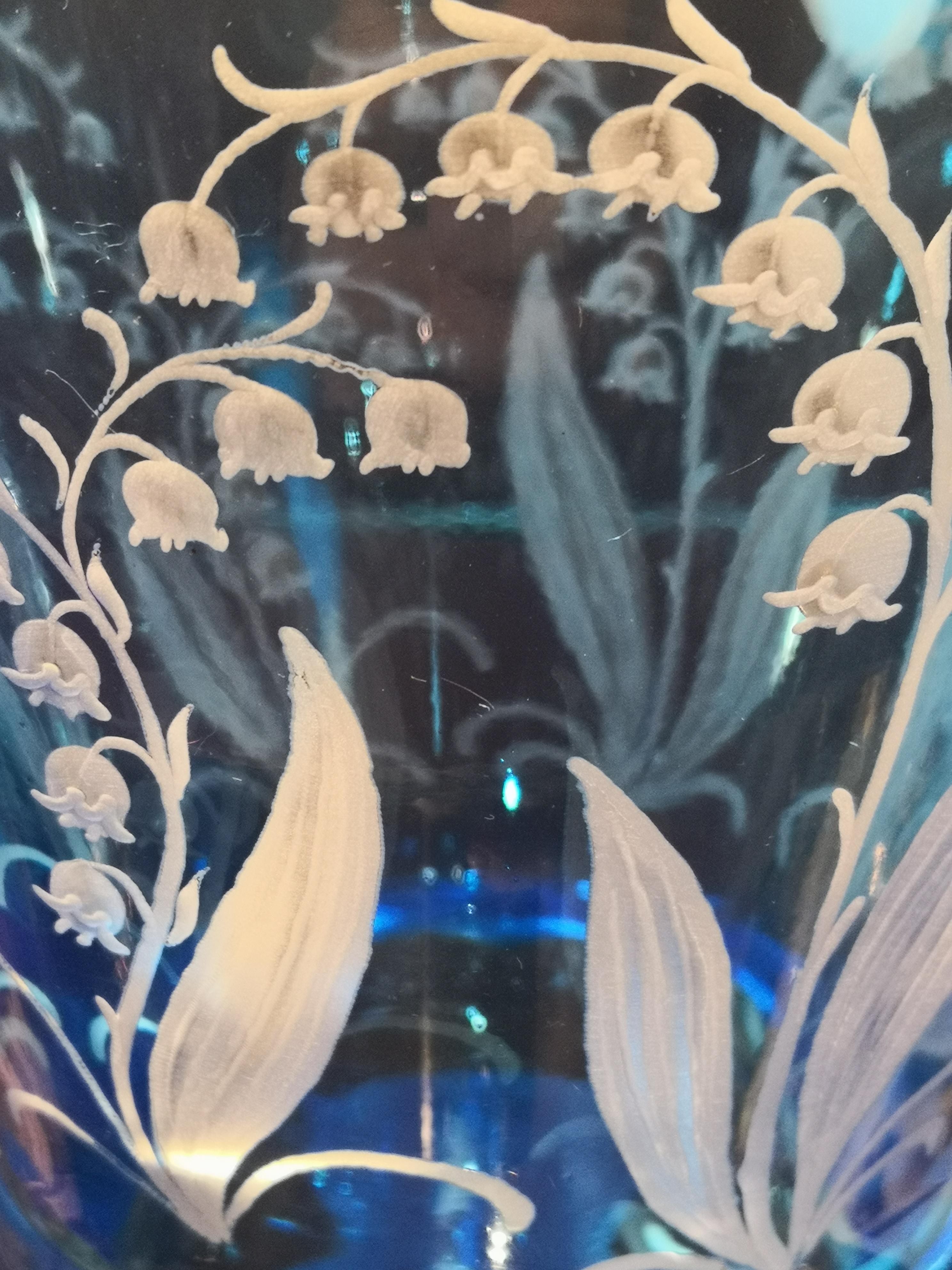 Sofina Boutique Kitzbühel aus mundgeblasenem blauem Kristall im Landhausstil im Zustand „Neu“ im Angebot in Kitzbuhel, AT