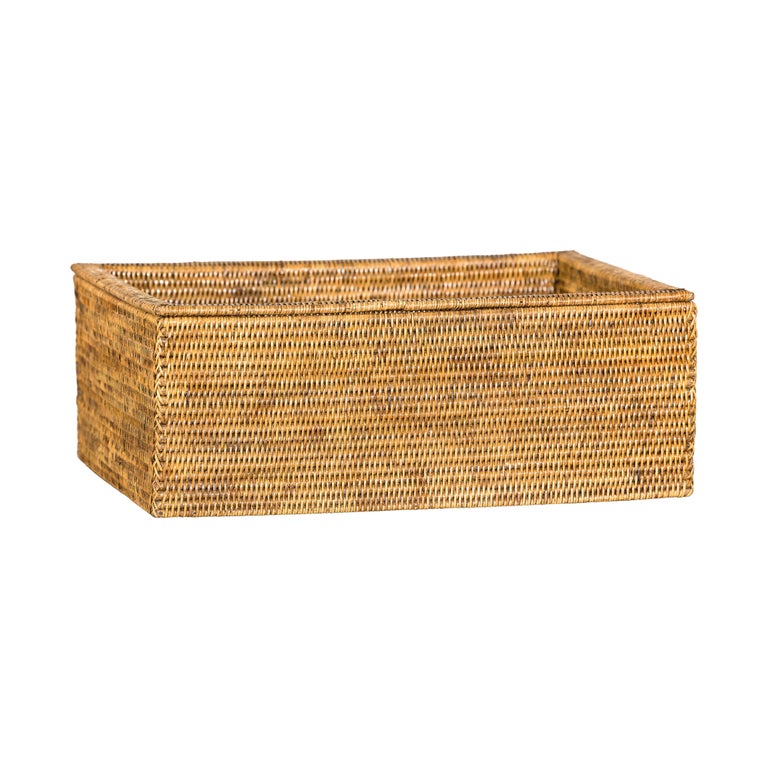 Lange rechteckige Rattan-Aufbewahrungsbox im Landhausstil mit Deckel, Vintage im Angebot bei 1stDibs Deutschland