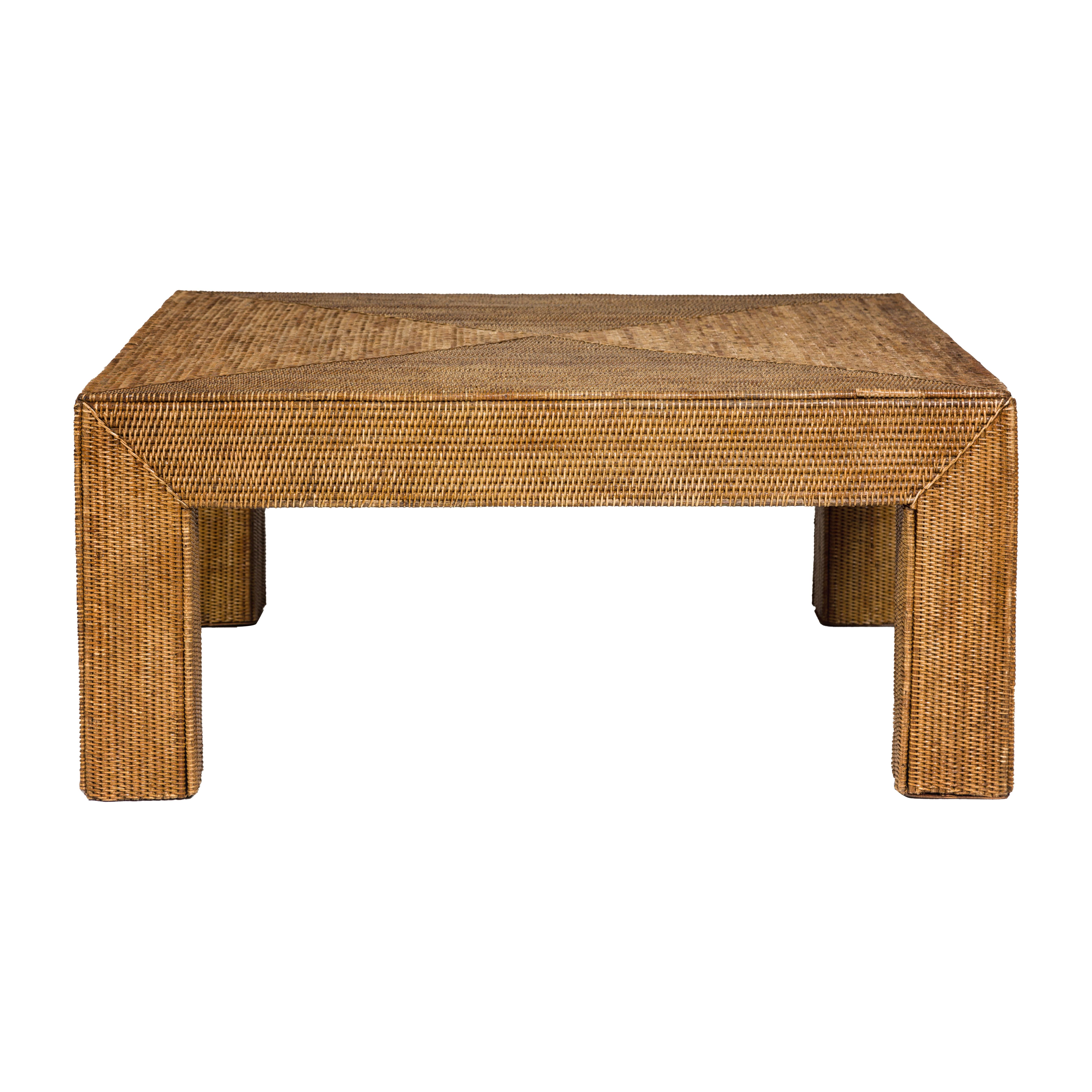 Tavolino da caffè in rattan intrecciato con gambe Parsons e anima in legno in stile country, Vintage in vendita 10