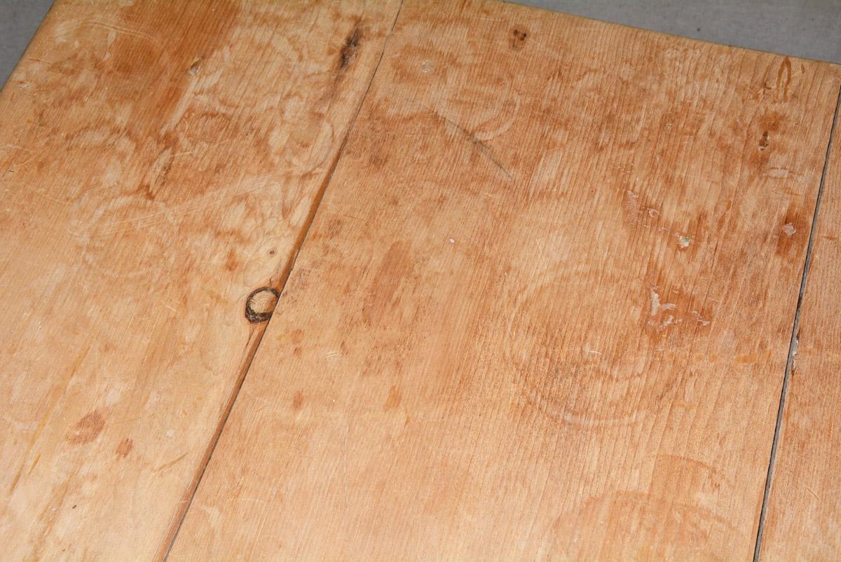 Hand-Crafted Country-Style Plank Top Pine Coffee Table