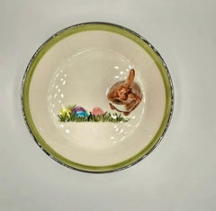 Porzellanschale im Landhausstil mit Easter Hare-Figur Sofina Boutique Kitzbuehel