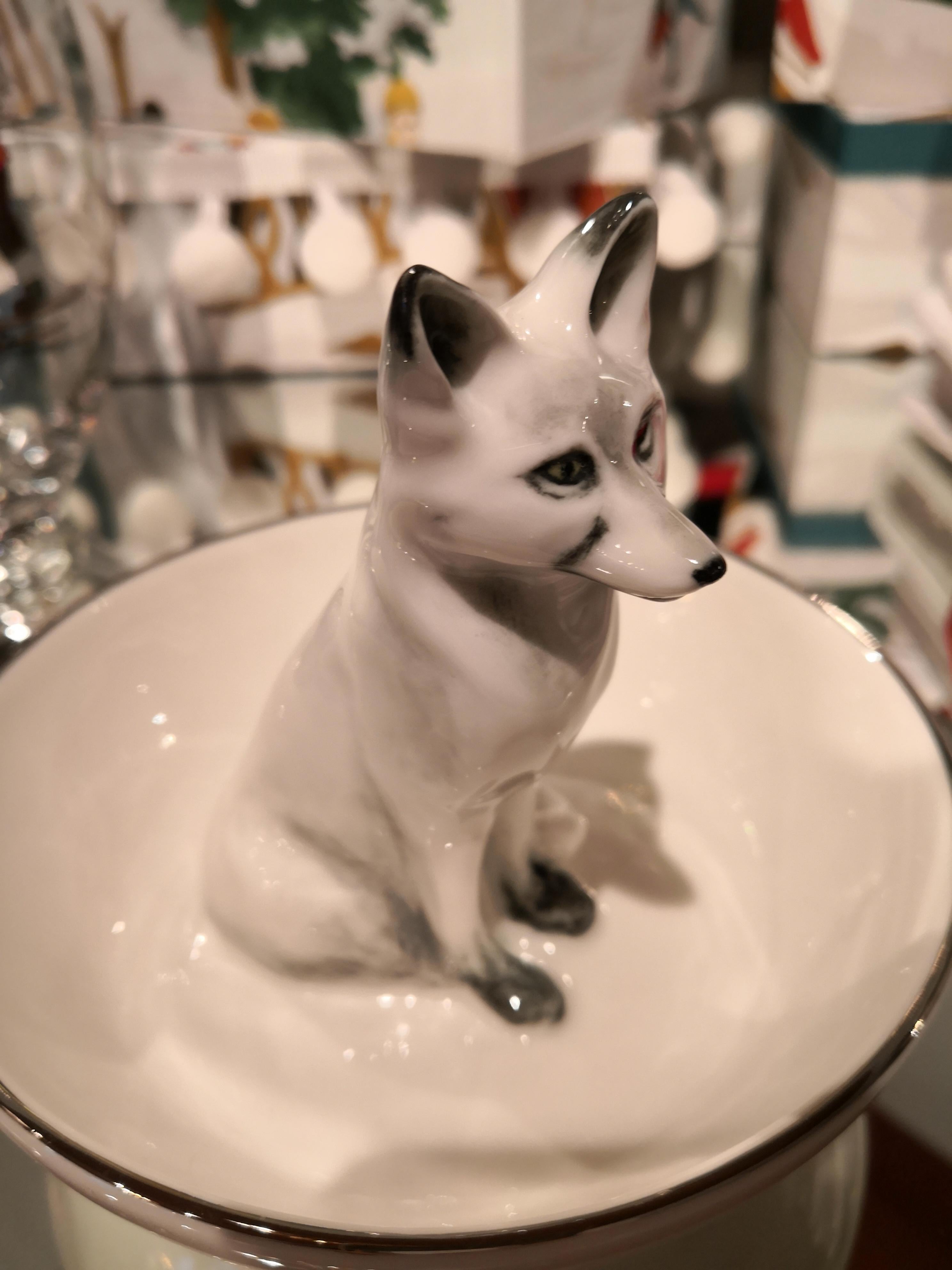 Completely handmade porcelain bowl with a hands-free naturalistic hand painted fox in white colors in country style. Rimed with a fine gold line. Handmade in Bavaria/Germany by Sofina Boutique Kitzbühel. Comes in white and brown painted fox figure