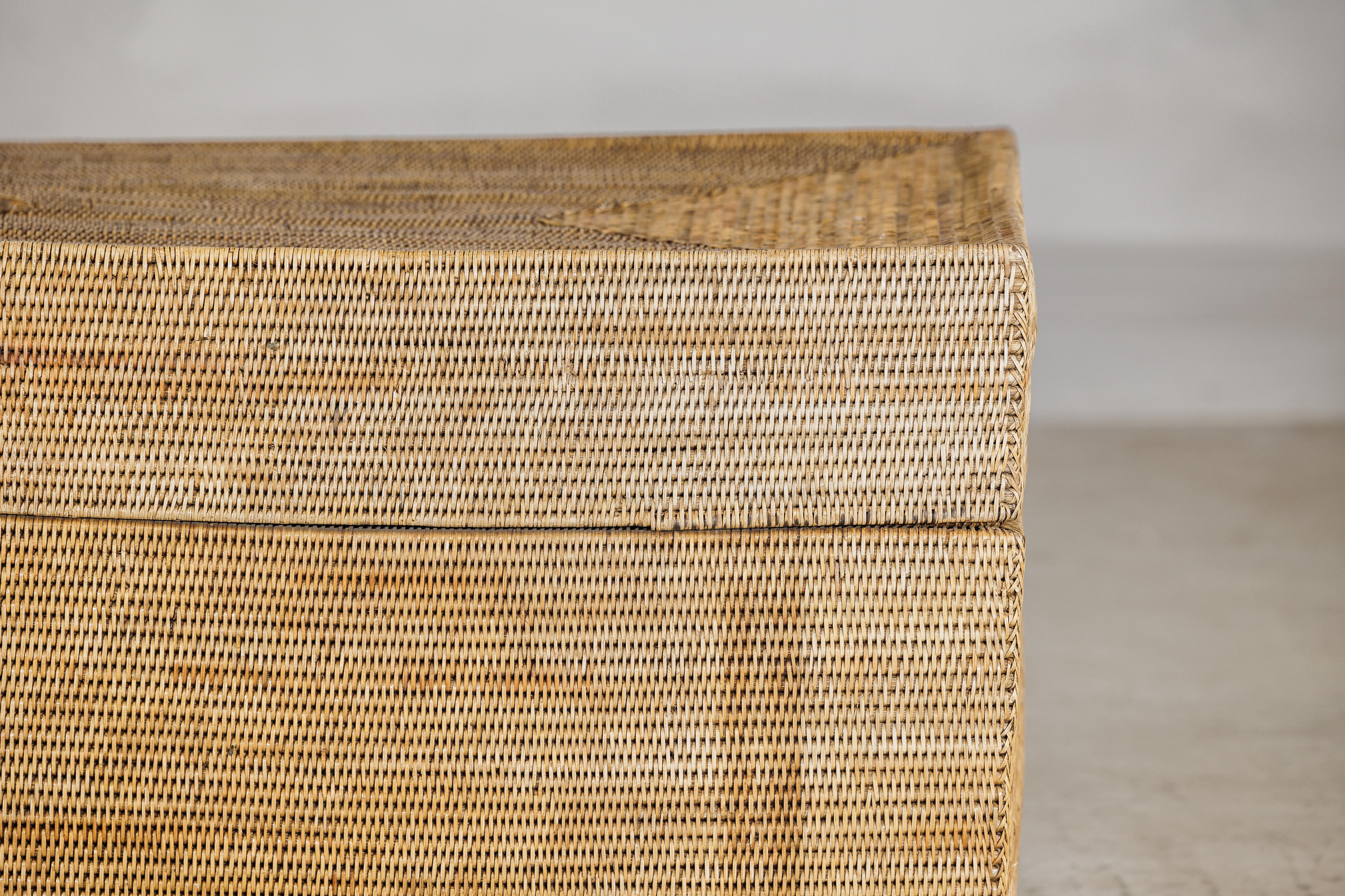 Country Style Rectangular Woven Rattan Coffee Table with Lid and Storage For Sale 5