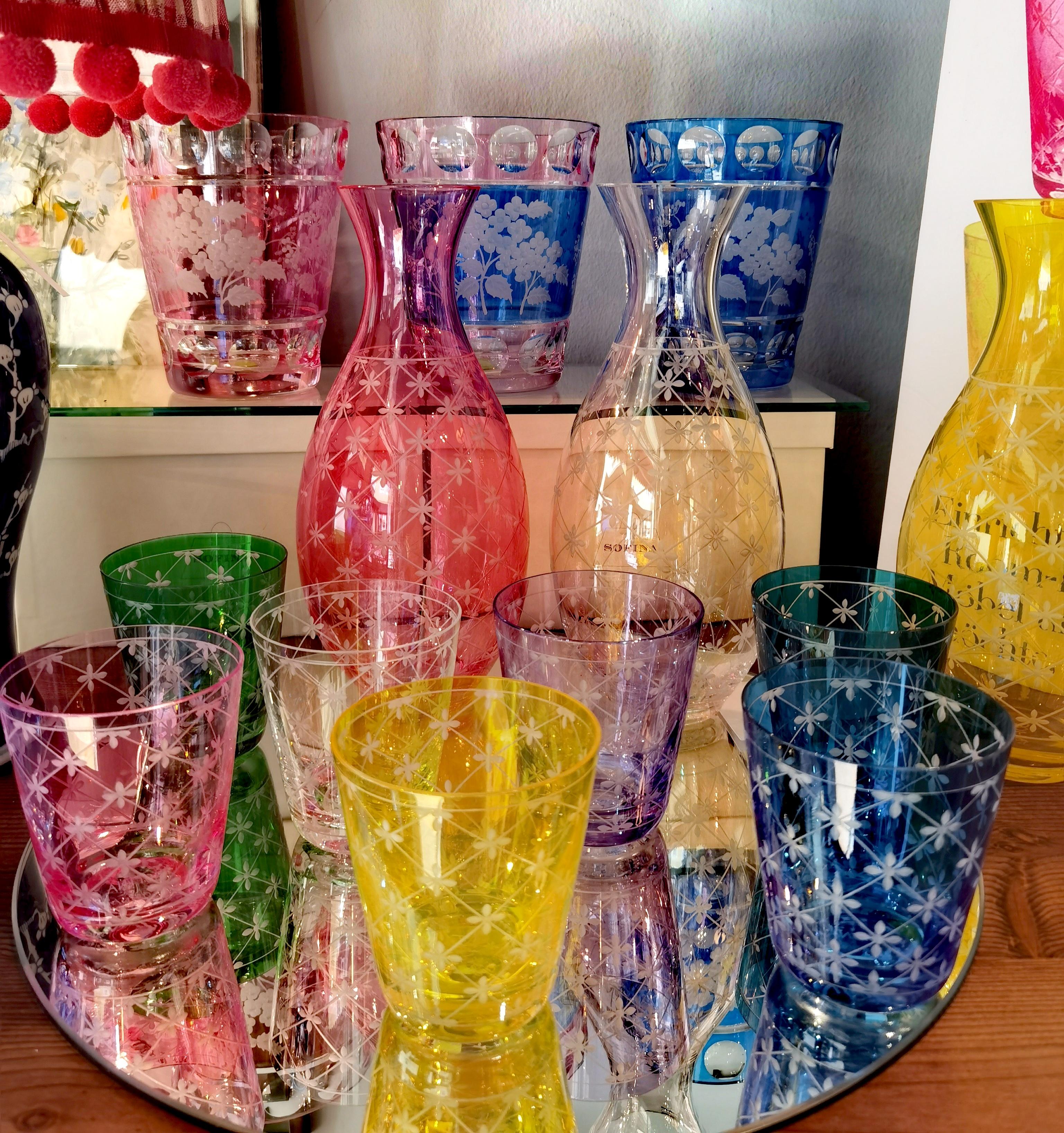 Fait main Sofina Boutique Kitzbuehel ensemble de six gobelets en verre rose de style campagnard en vente