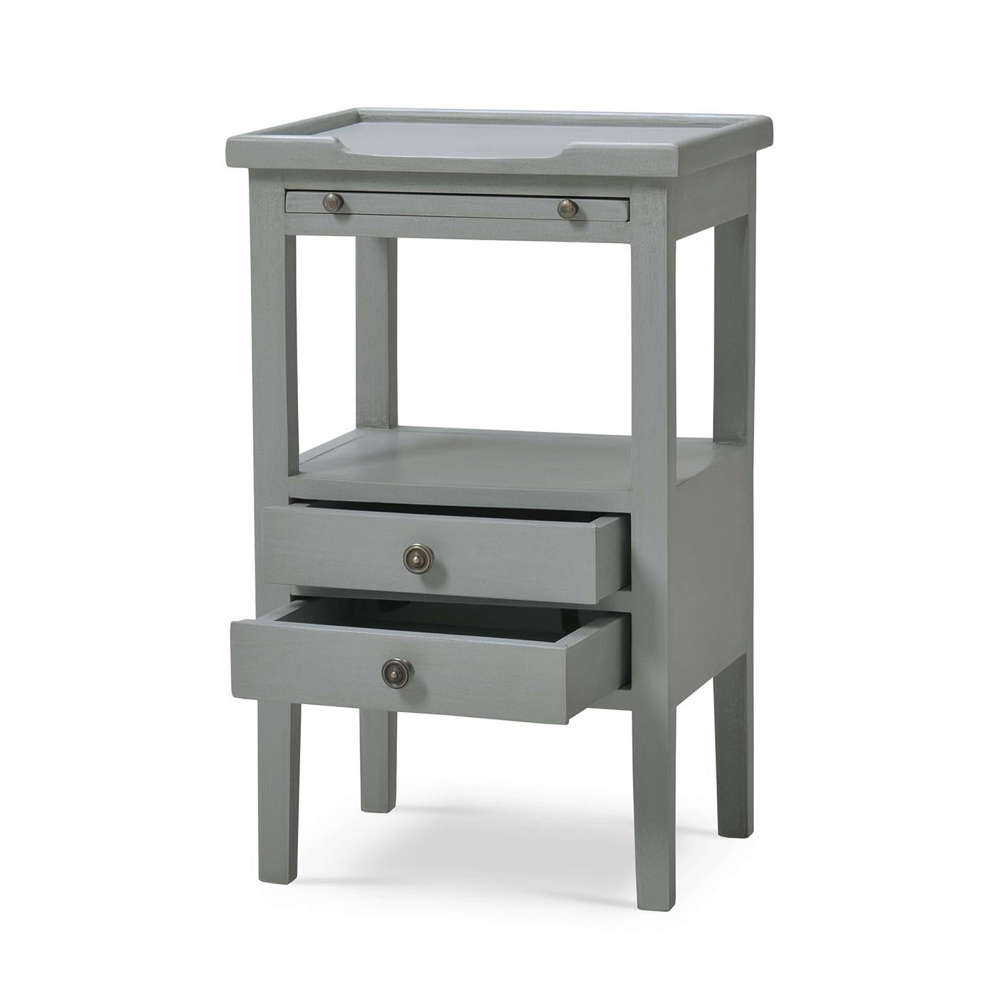 Cette pièce classique allie un design intemporel à une fonctionnalité pratique, ce qui en fait un ajout parfait à votre maison.

Fabriquée avec une attention méticuleuse aux détails, cette table d'appoint est dotée d'un plateau à bord surélevé,