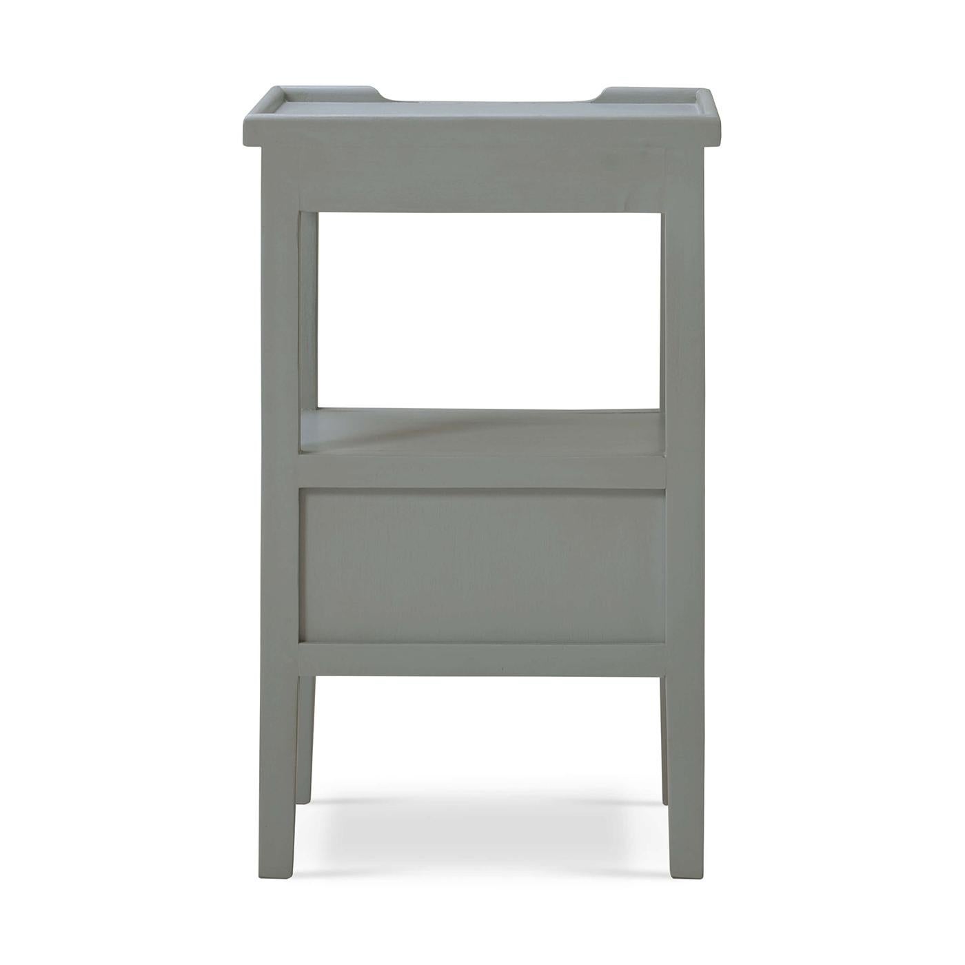 Table d'appoint Charleston Gray Neuf - En vente à Westwood, NJ