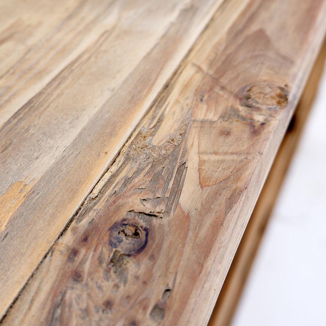 Country-style solid wood console shelf For Sale 2