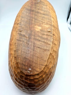 Holzkorb im Landhausstil mit silbernem Henkel, Deutsch