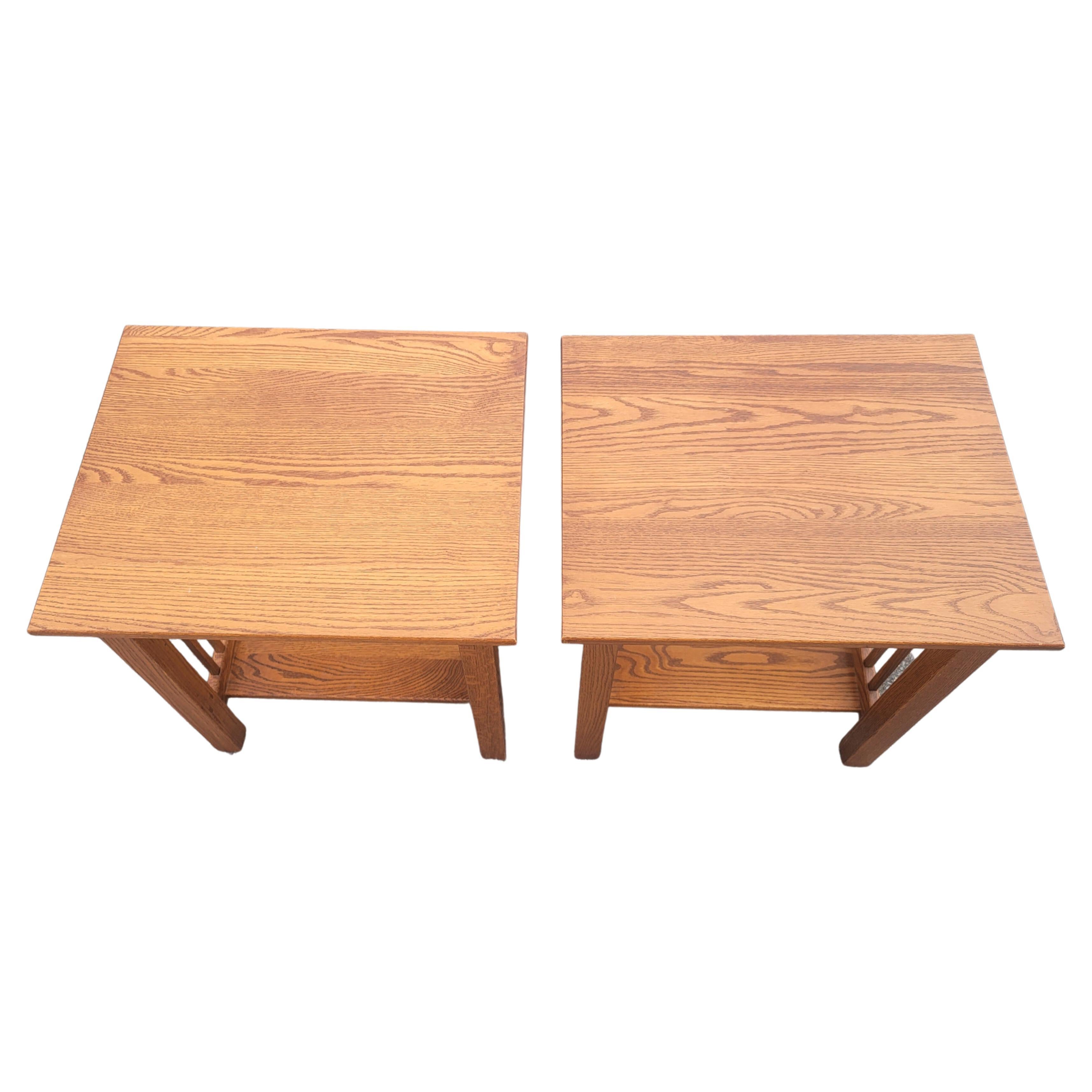 Country View Amish Arts & Crafts Mission Oak Side Tables, a Pair For Sale 1