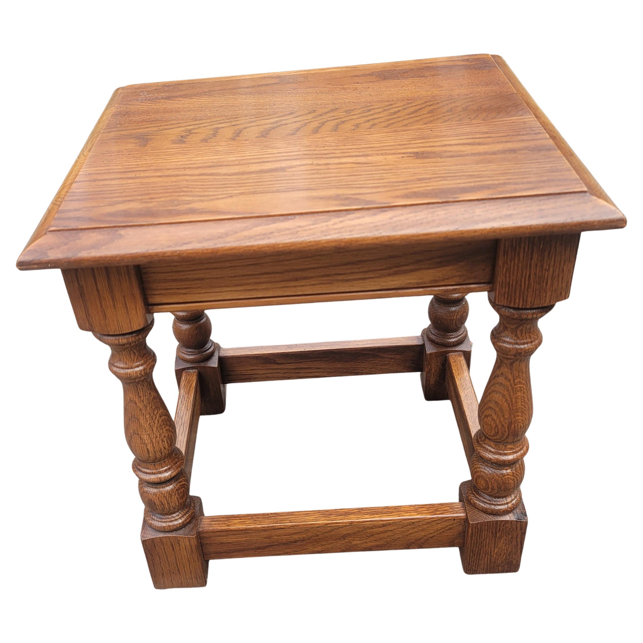 Country View Amish Handcrafted Mission Oak Low Stools In Good Condition For Sale In Germantown, MD