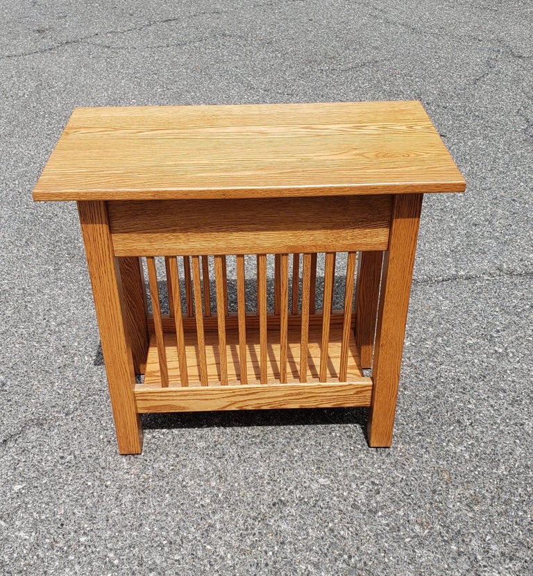 Country View Arts and Crafts Amish Oak Side Tables, Pair For Sale at