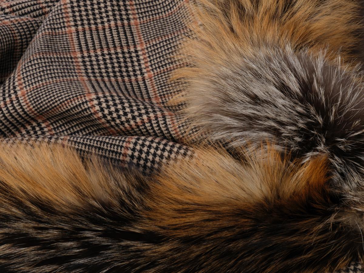 Couverture de luxe à carreaux Countryman en laine, cachemire et fourrure de renard par Muchi Decor Neuf - En vente à Poviglio, IT