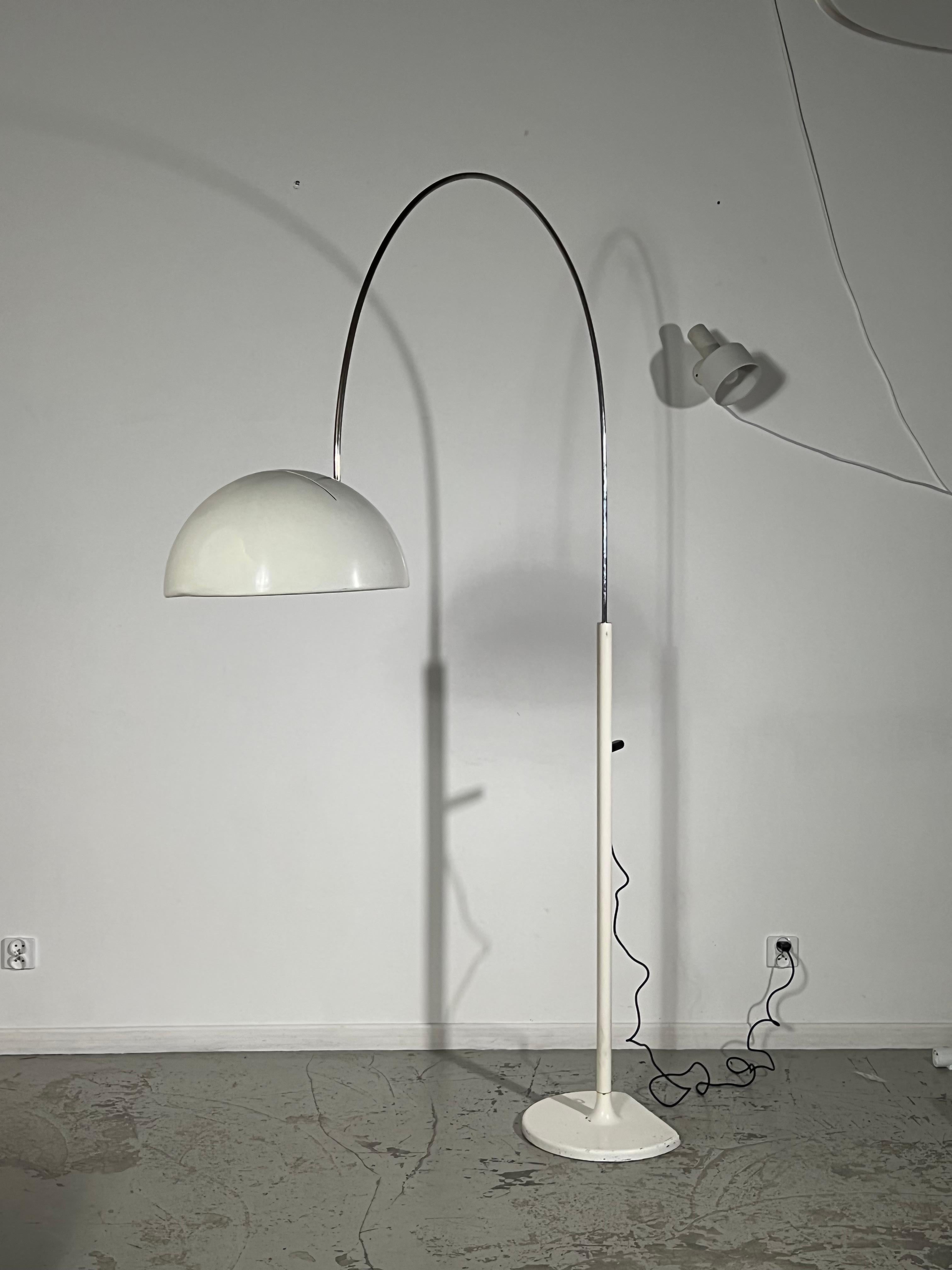 Space Age Coupe Floor Lamp by Joe Colombo for Oluce, 1960s For Sale