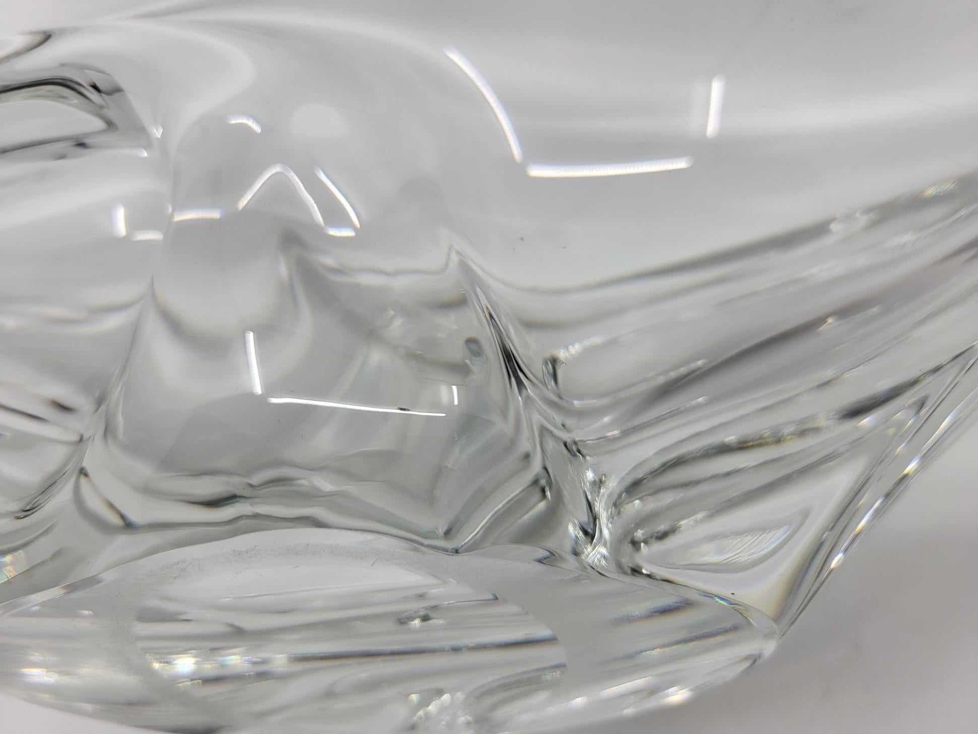 XX secolo Coupe sculpturale Daum France en cristal in vendita