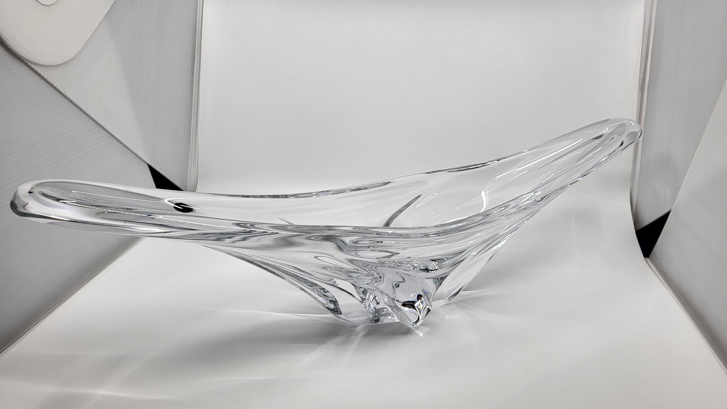 Sculpté Coupe sculpturale Daum Nancy  en cristal Français 20iè Siècles en vente