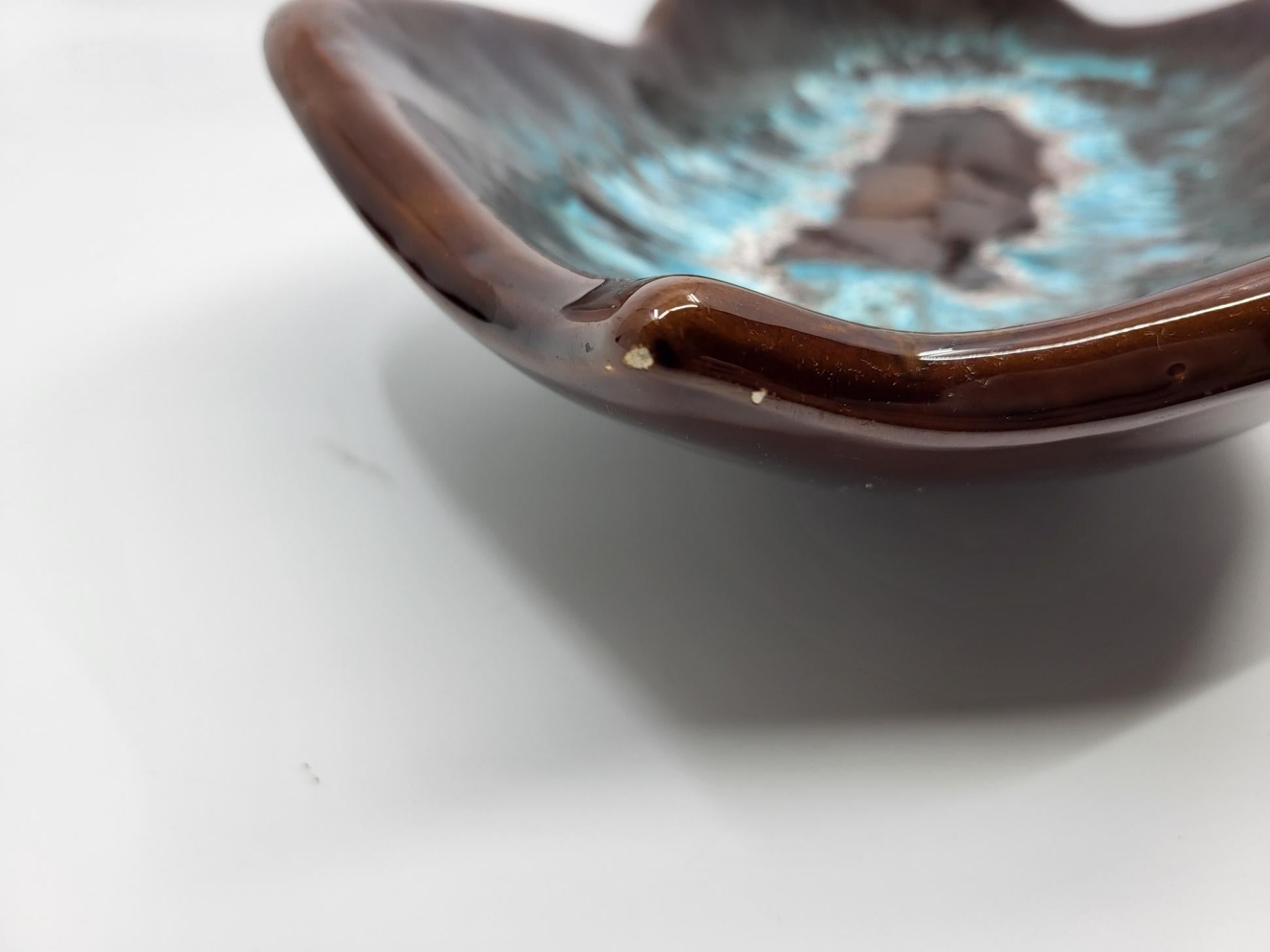 Coupe sculpturale Vallauris en céramique Marron Bleue France Côte-d'Azur 1960/70 For Sale 4